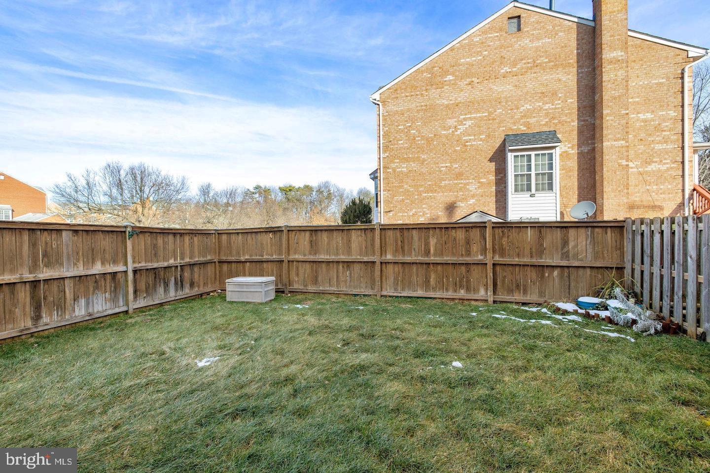 MIRROR RIDGE - Residential Lease