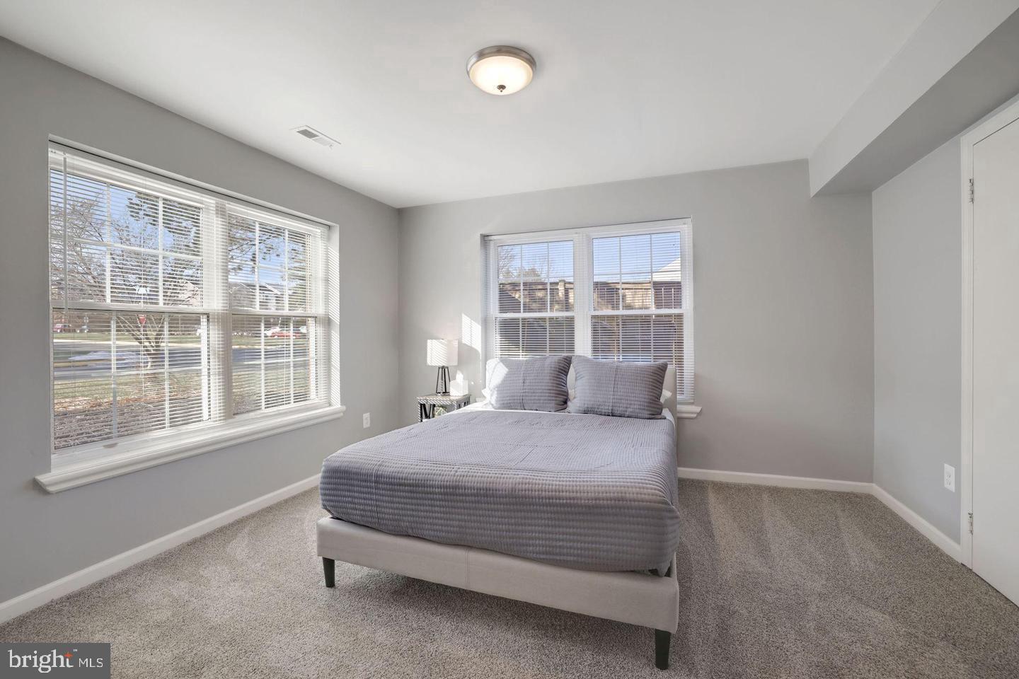 MIRROR RIDGE - Residential Lease