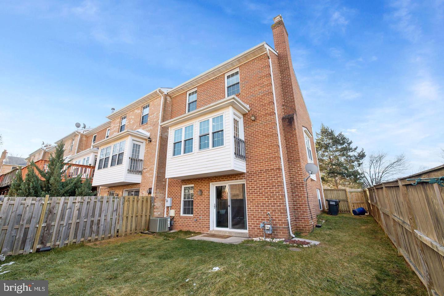 MIRROR RIDGE - Residential Lease