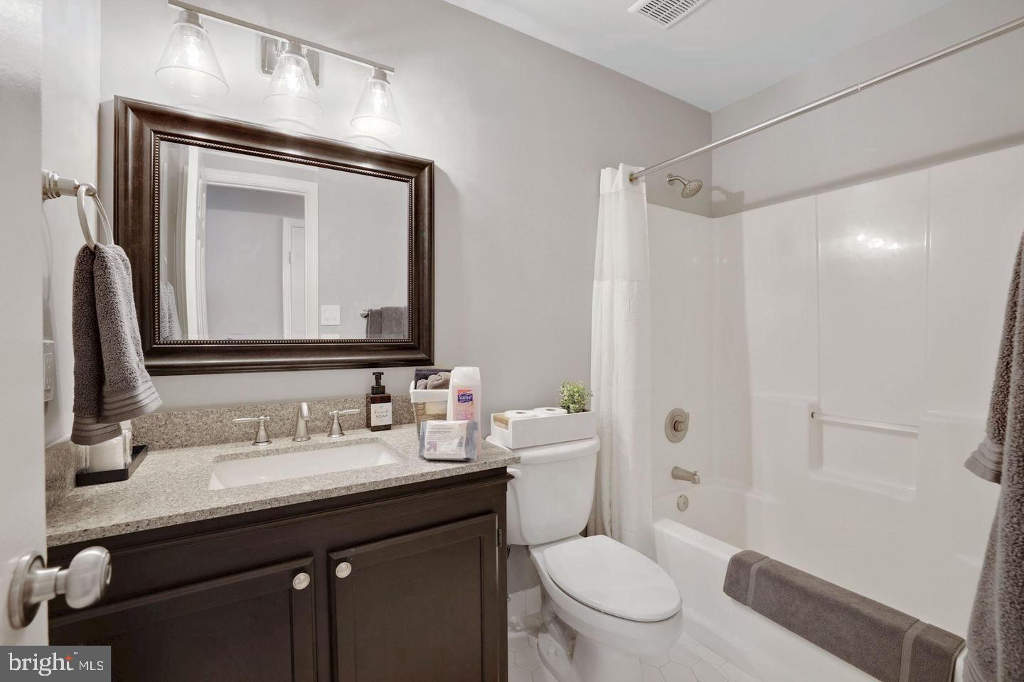 MIRROR RIDGE - Residential Lease