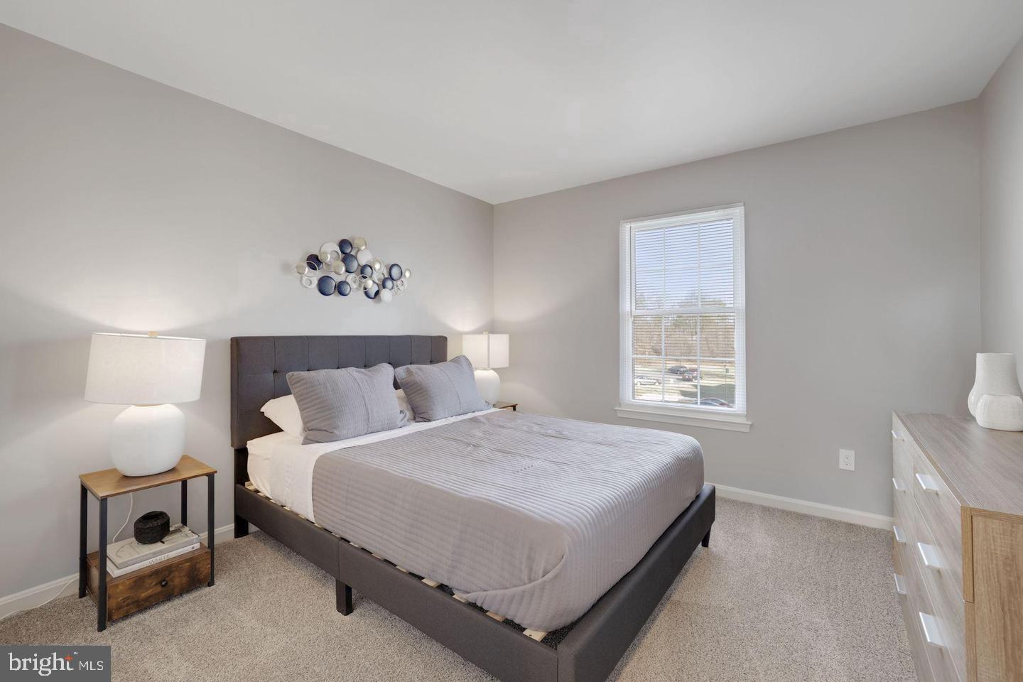 MIRROR RIDGE - Residential Lease