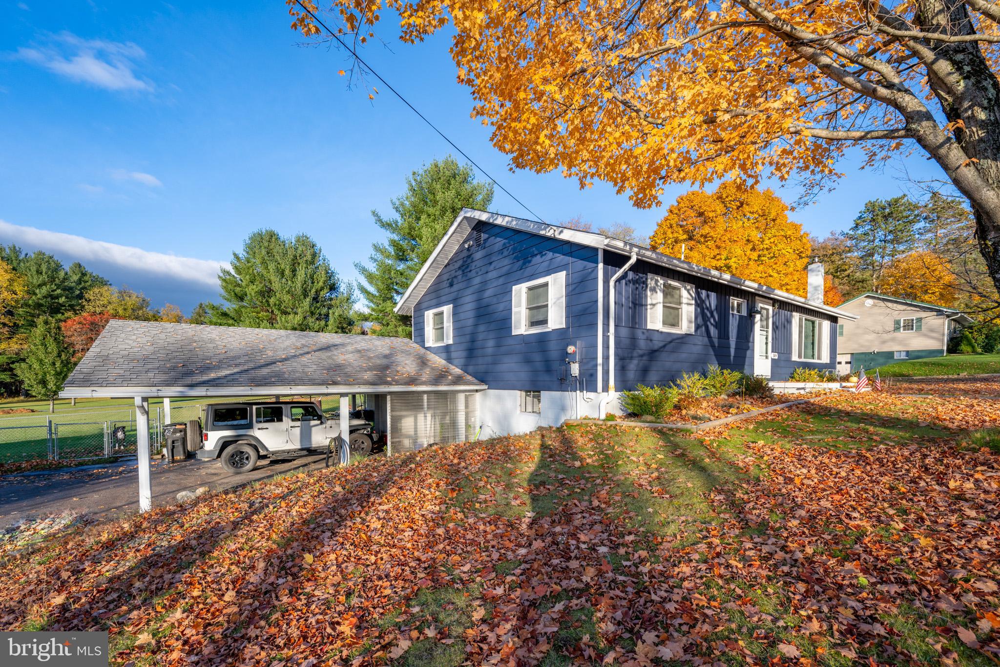 GOLF CREST MANOR - Residential