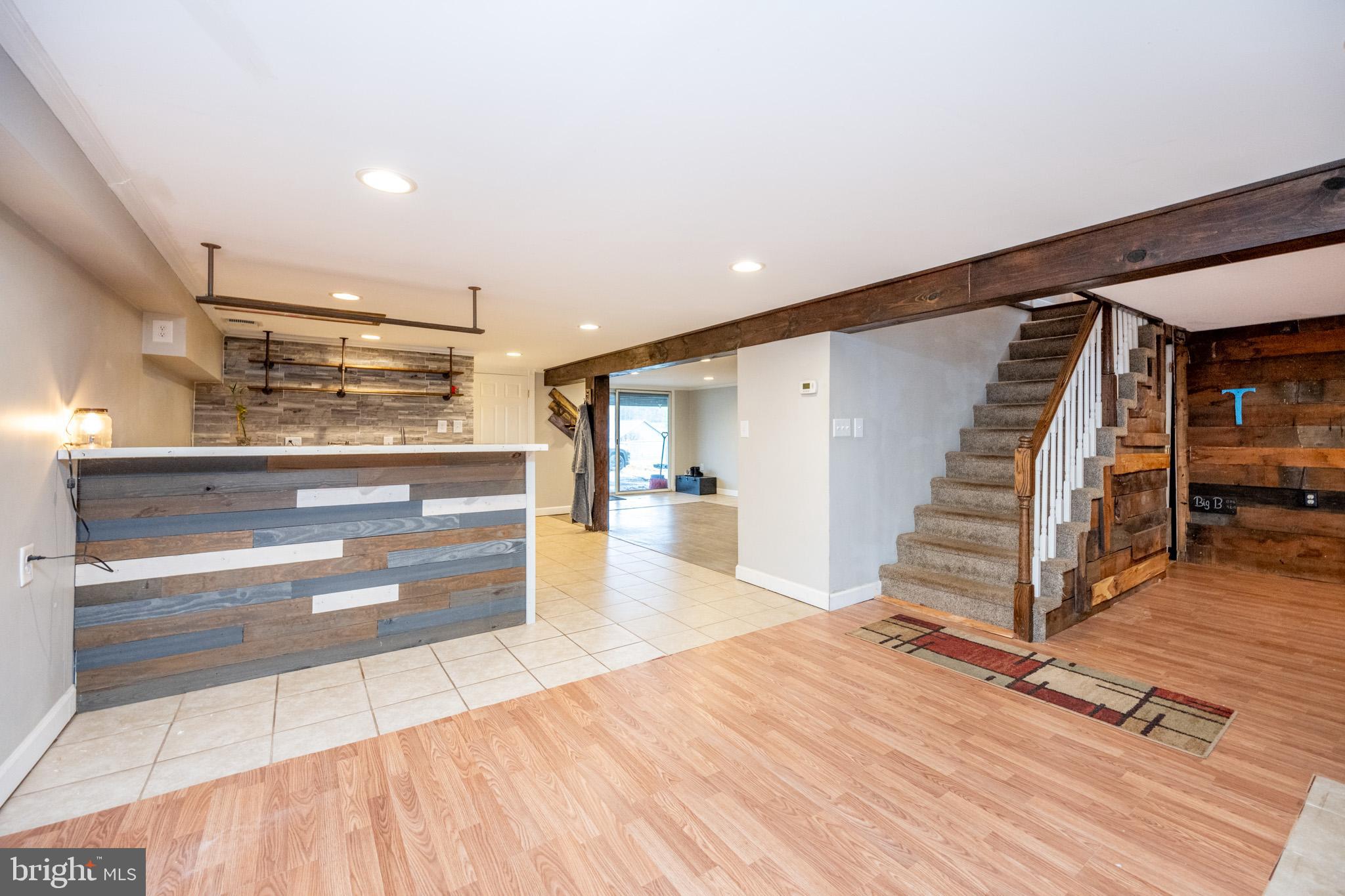 GOLF CREST MANOR - Residential