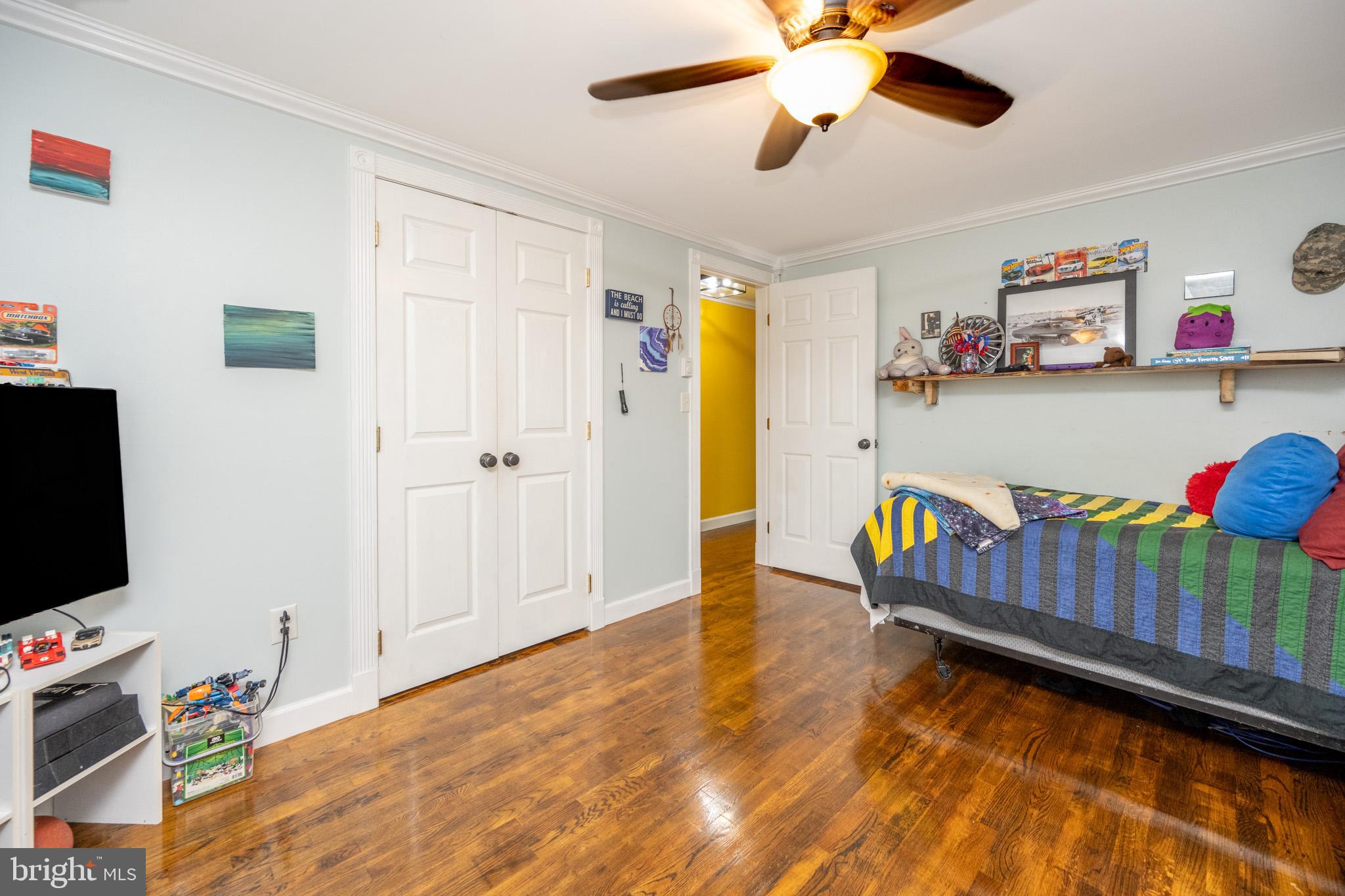 GOLF CREST MANOR - Residential