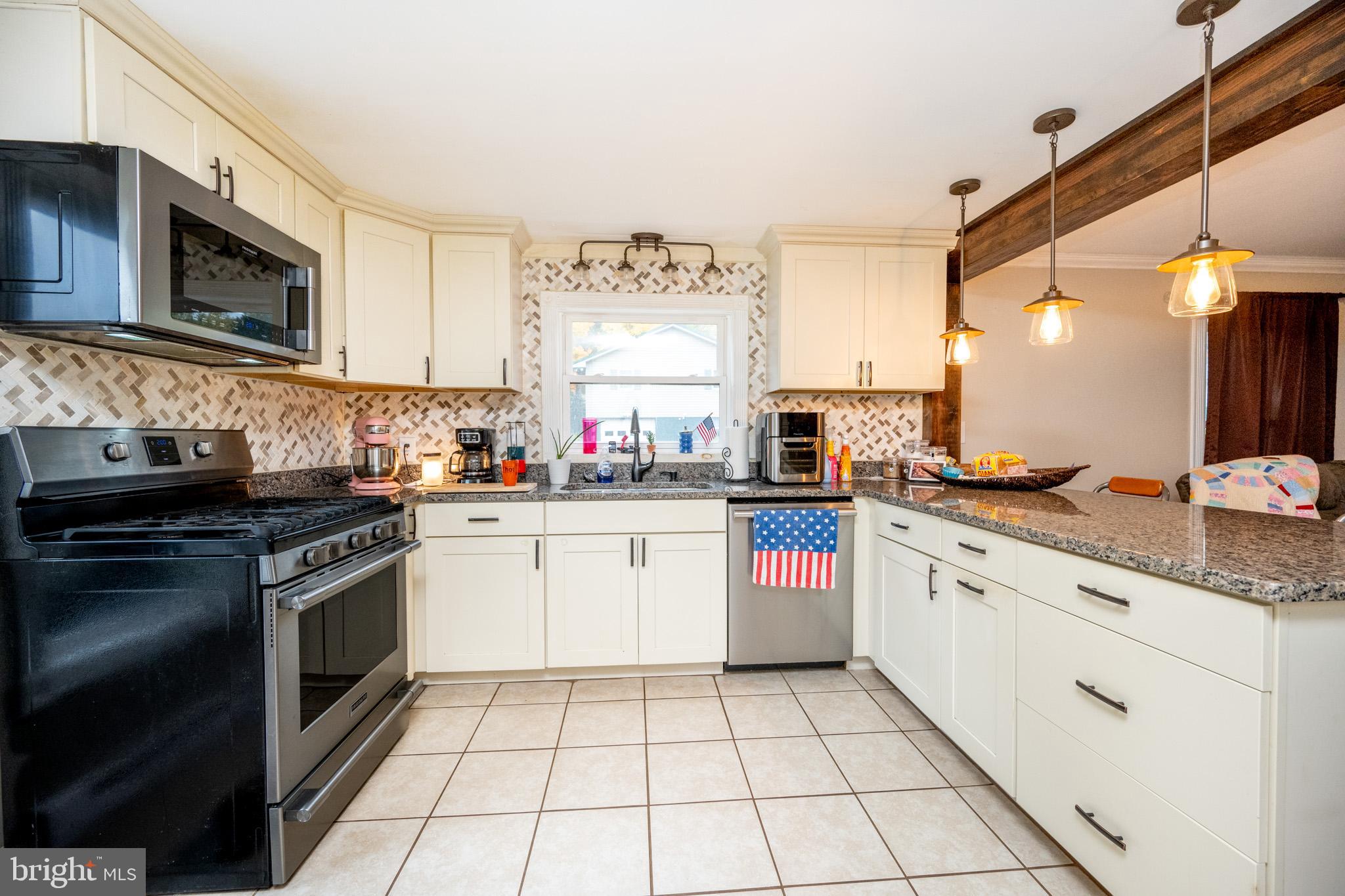 GOLF CREST MANOR - Residential