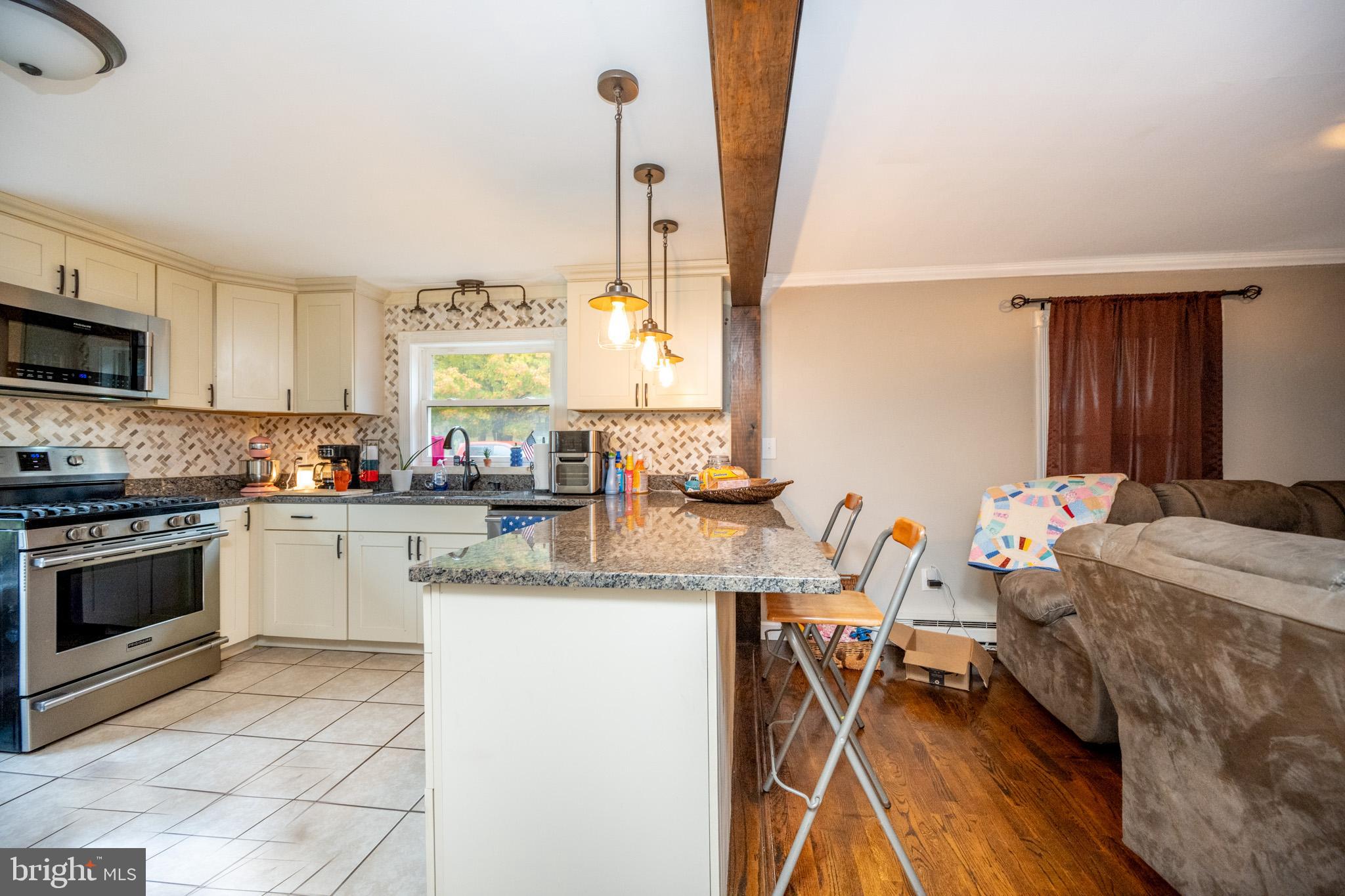 GOLF CREST MANOR - Residential