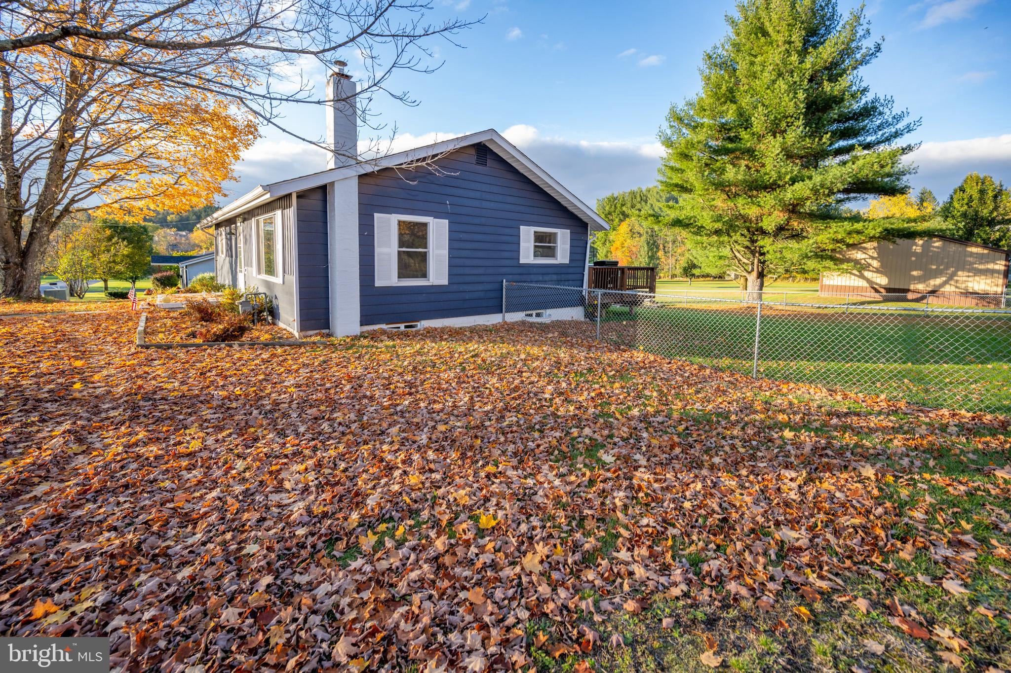 GOLF CREST MANOR - Residential