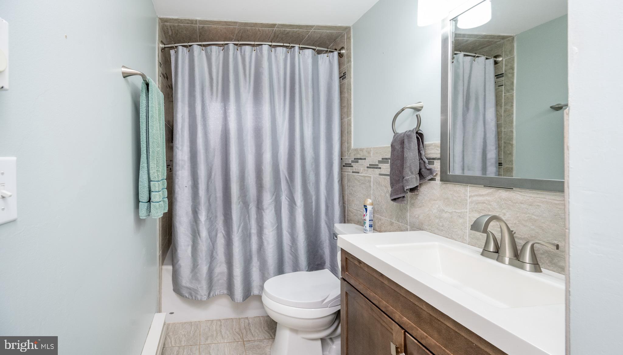 GOLF CREST MANOR - Residential