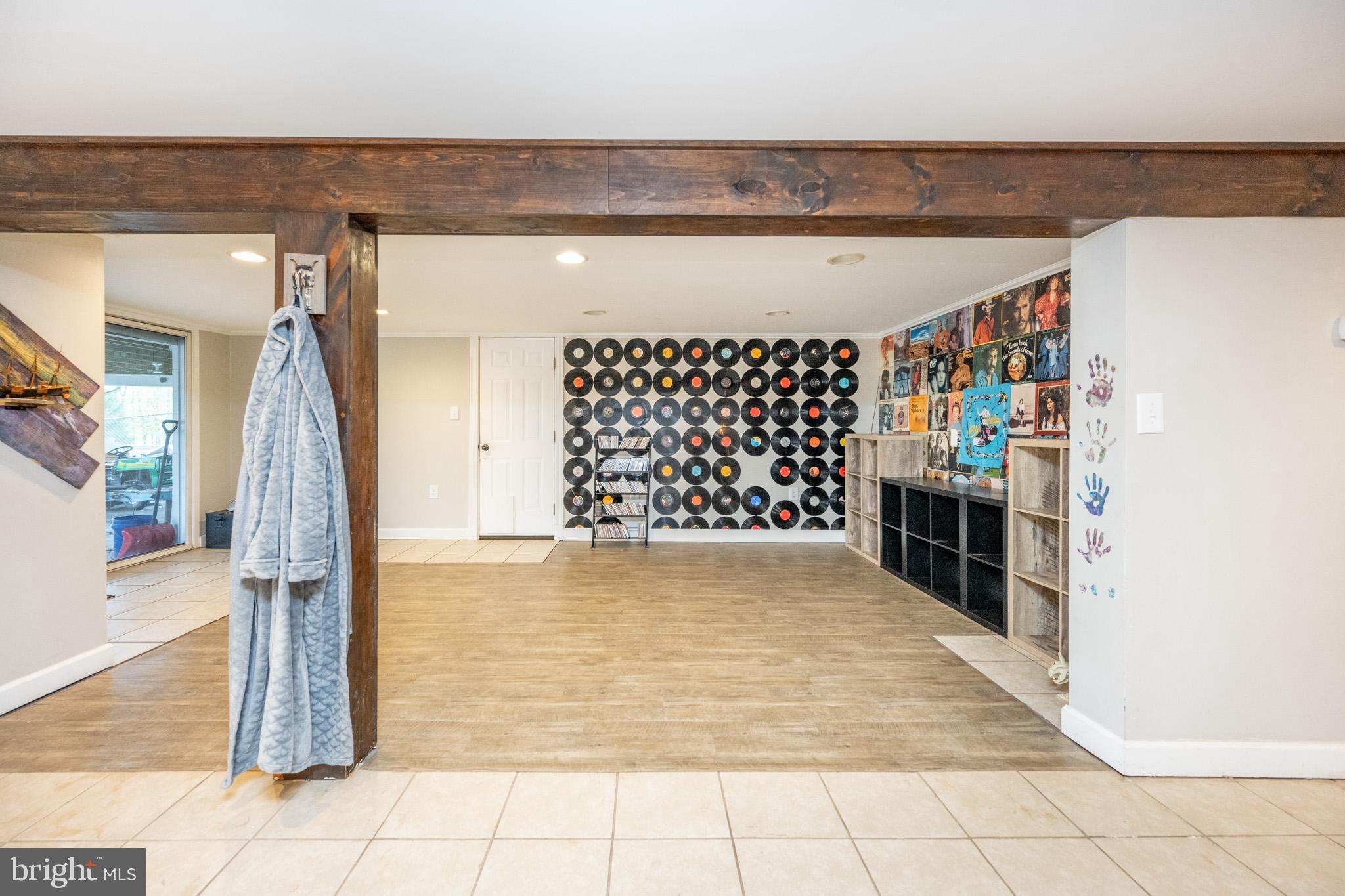 GOLF CREST MANOR - Residential