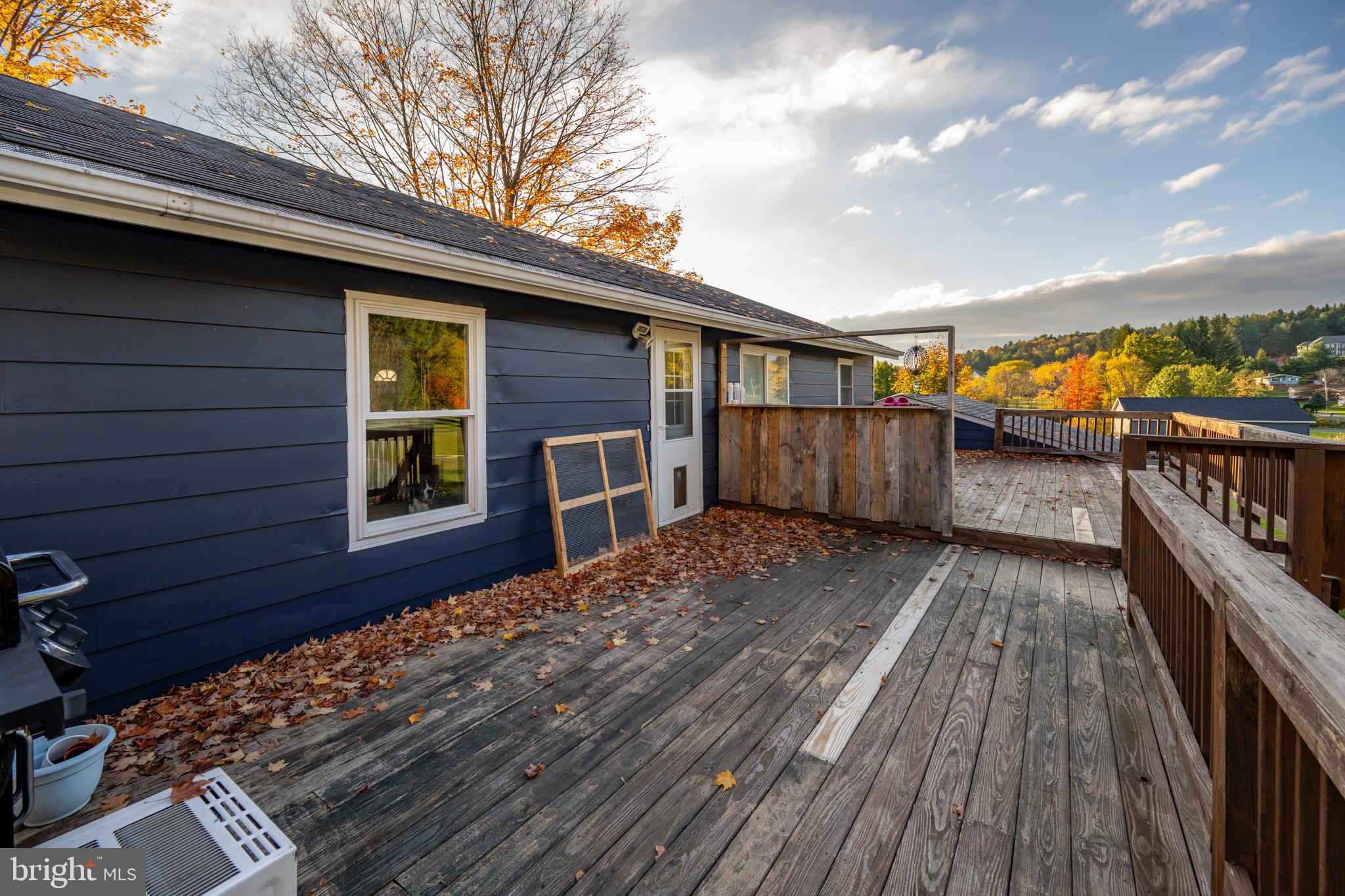 GOLF CREST MANOR - Residential