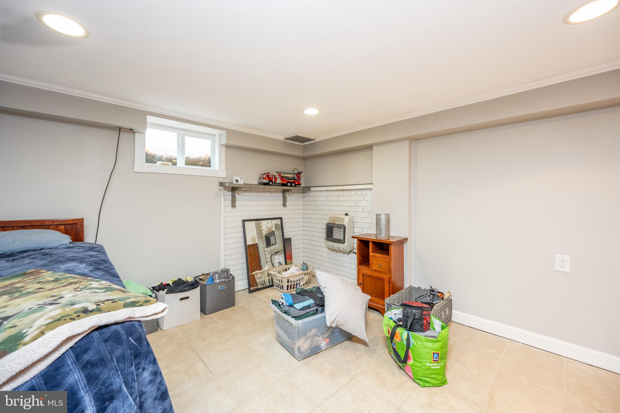 GOLF CREST MANOR - Residential