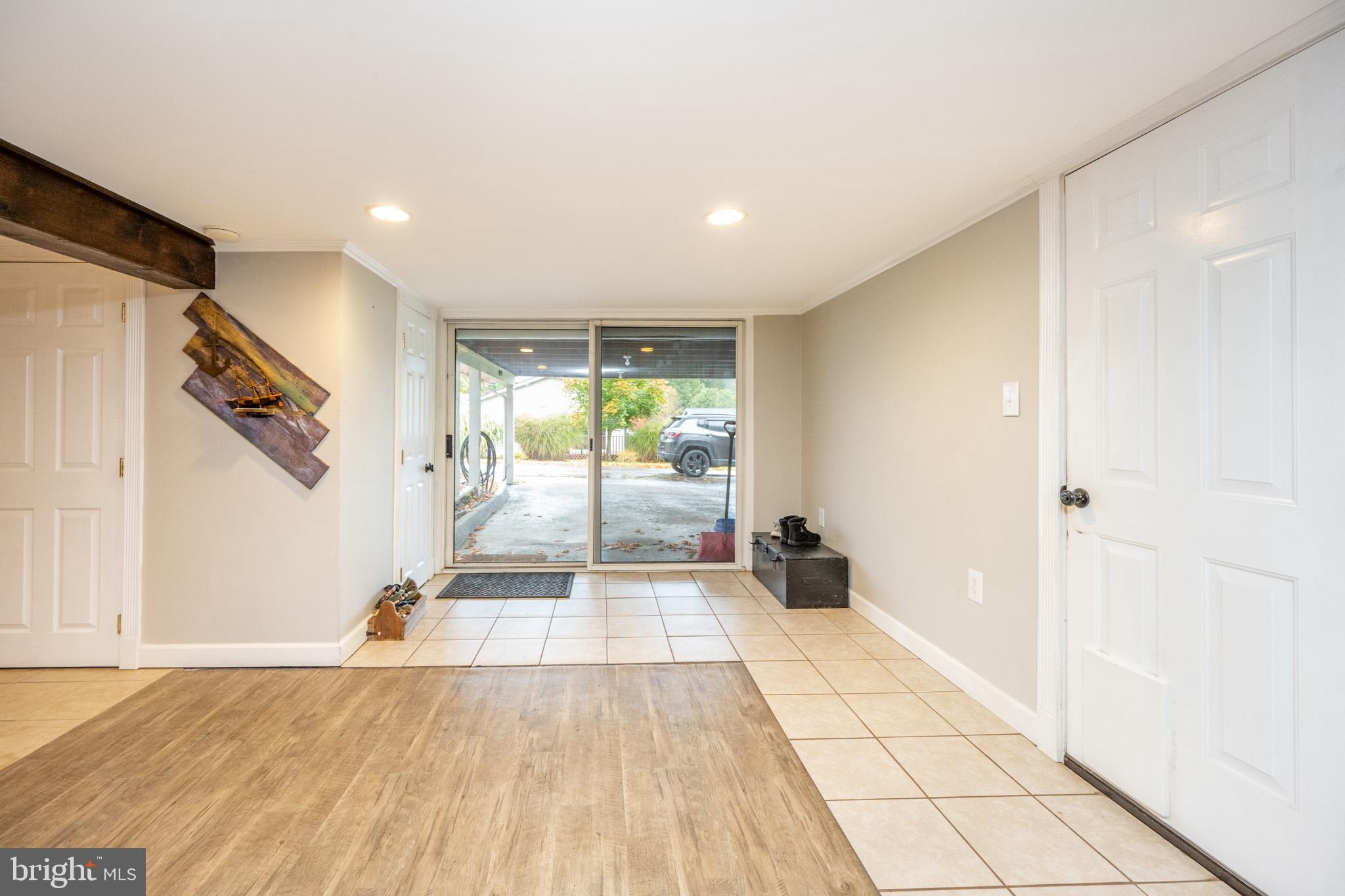 GOLF CREST MANOR - Residential