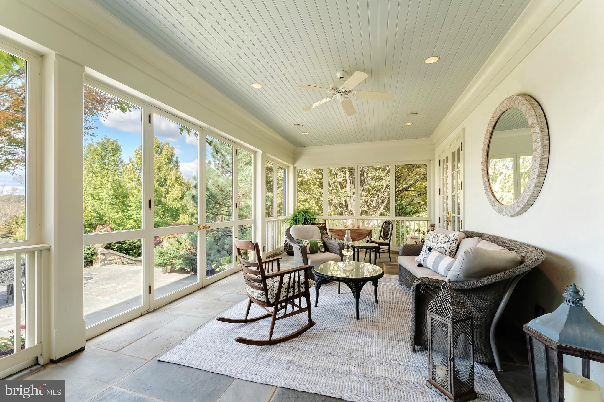TAYLORSTOWN - Residential