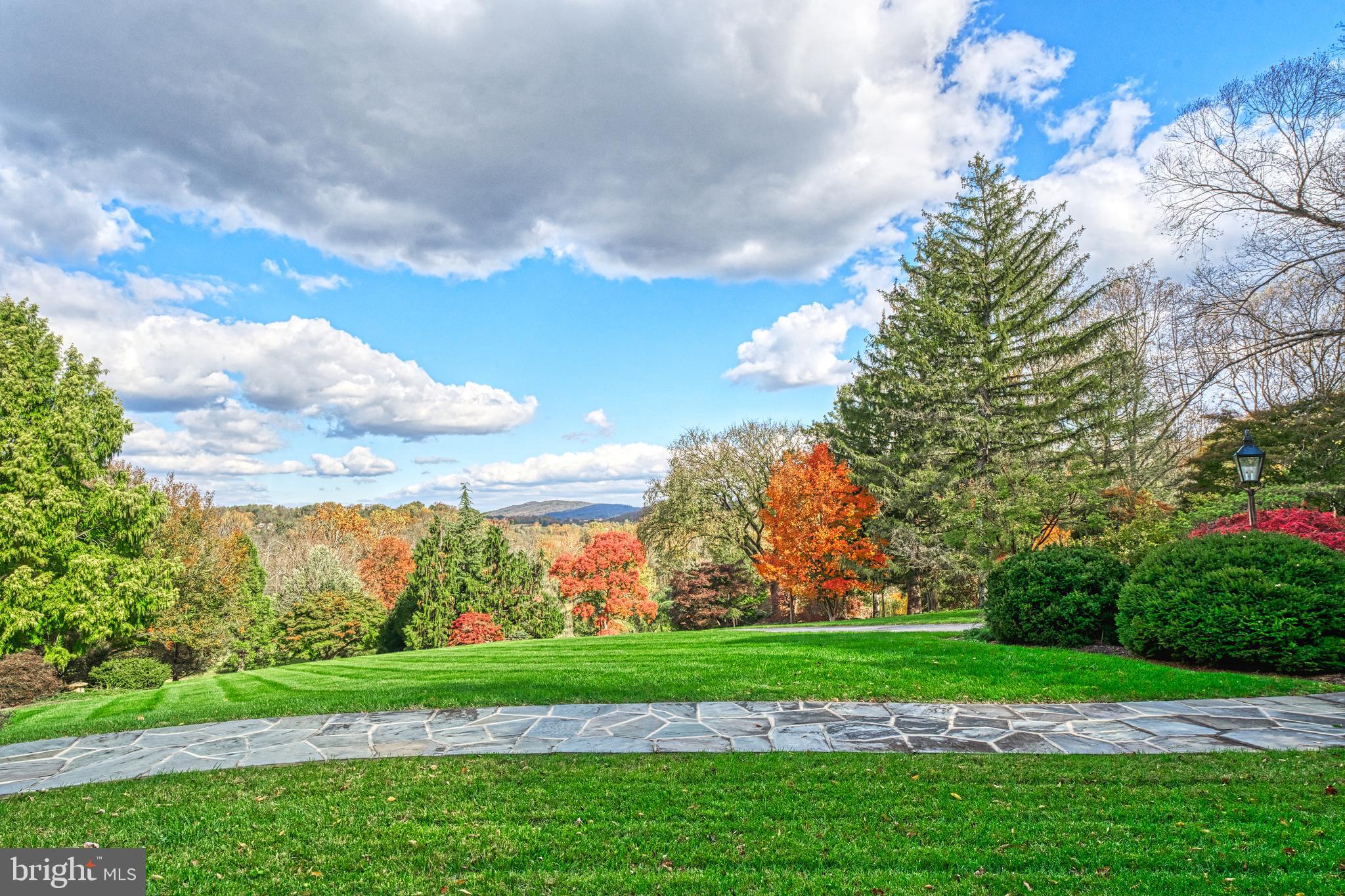 TAYLORSTOWN - Residential