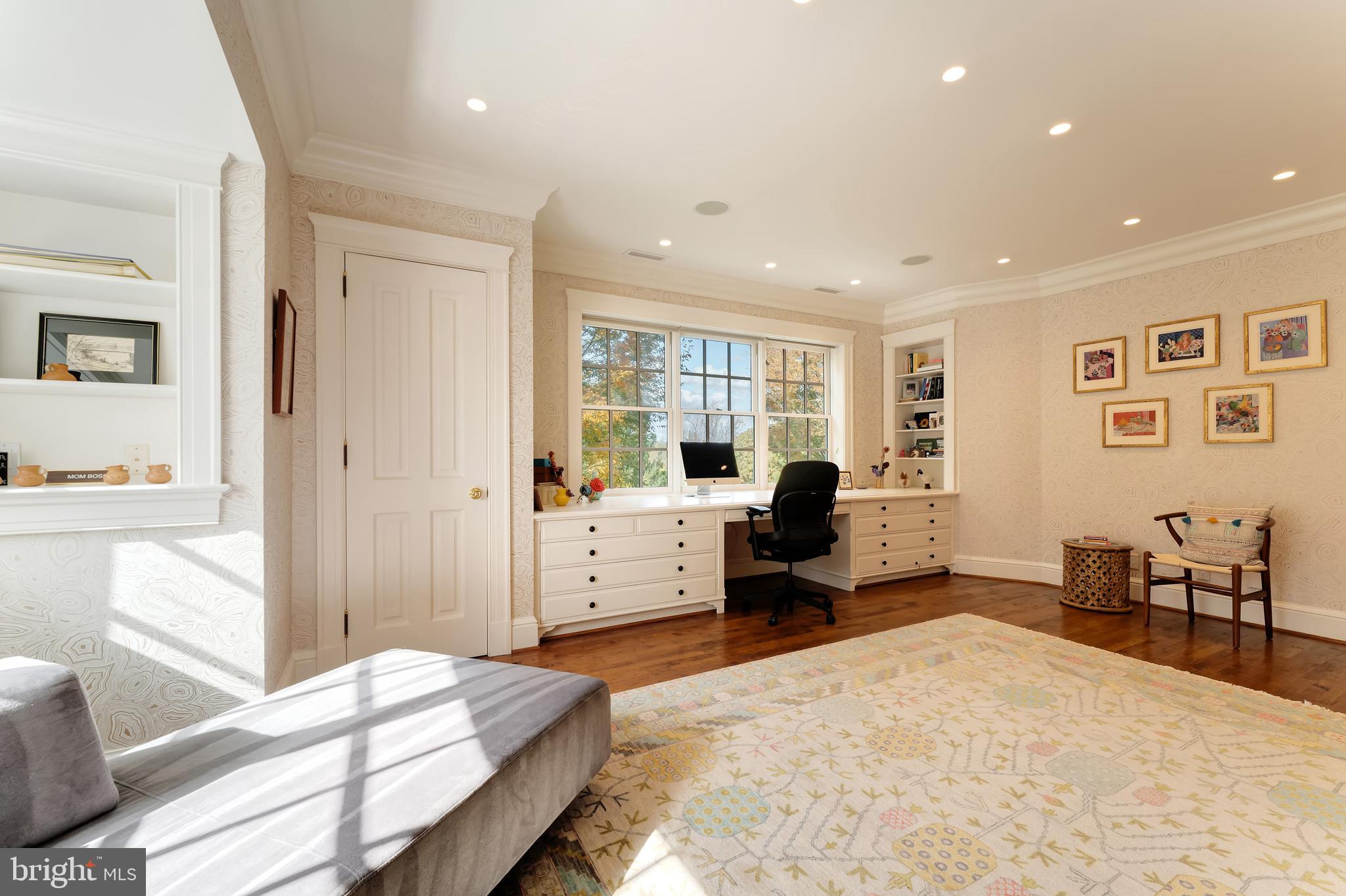TAYLORSTOWN - Residential
