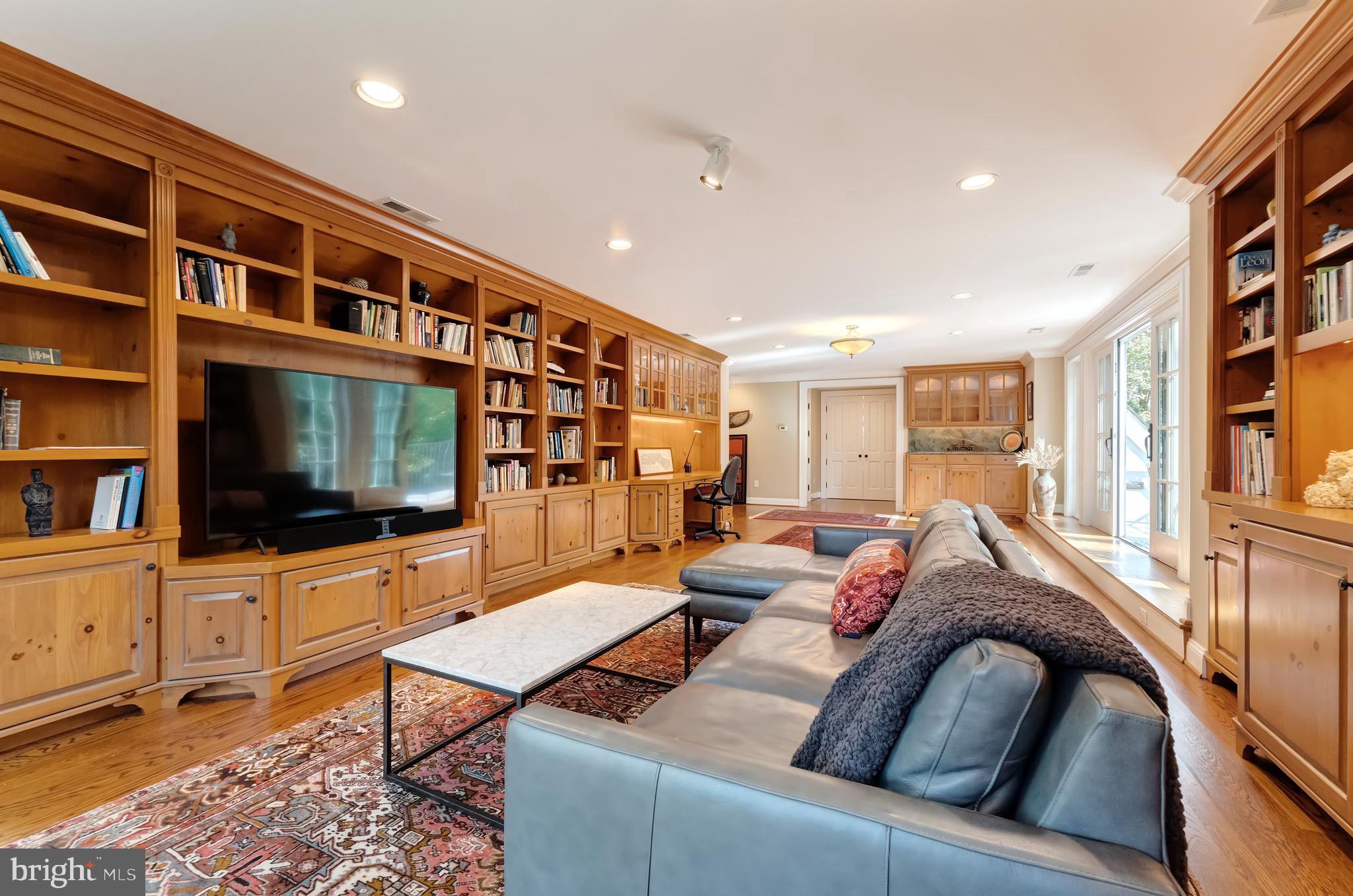 TAYLORSTOWN - Residential