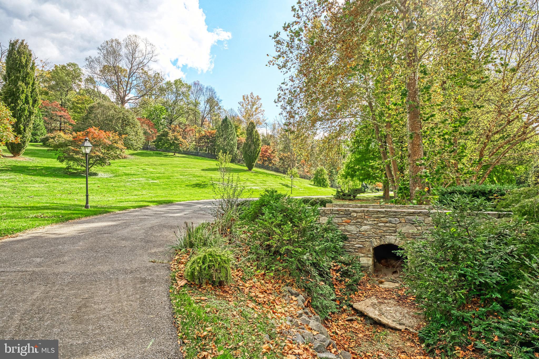 TAYLORSTOWN - Residential