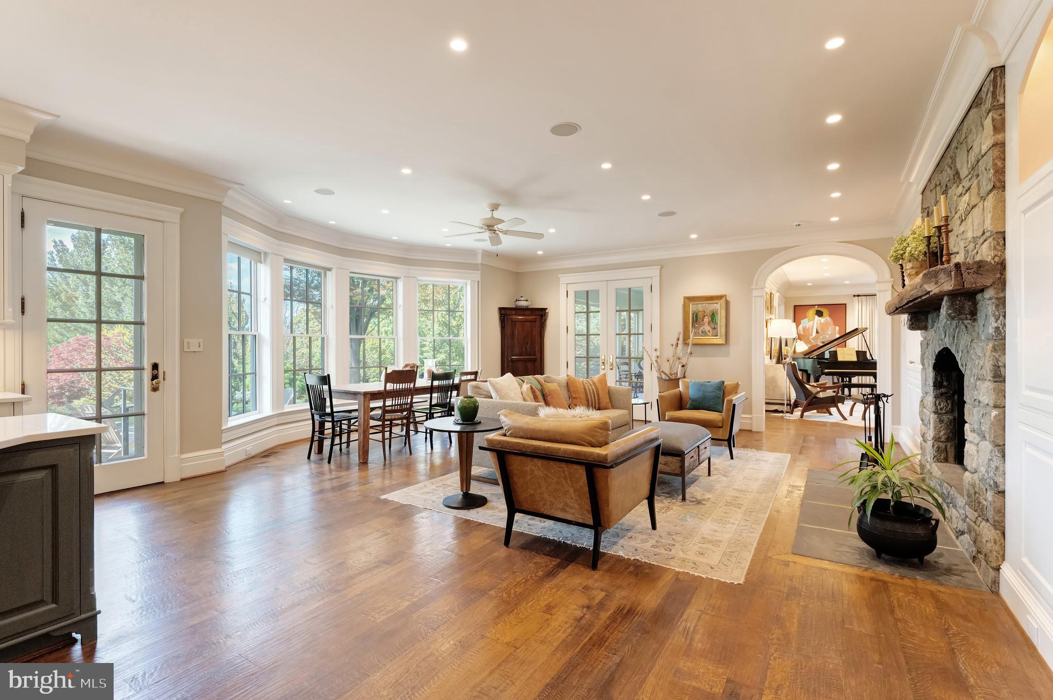TAYLORSTOWN - Residential