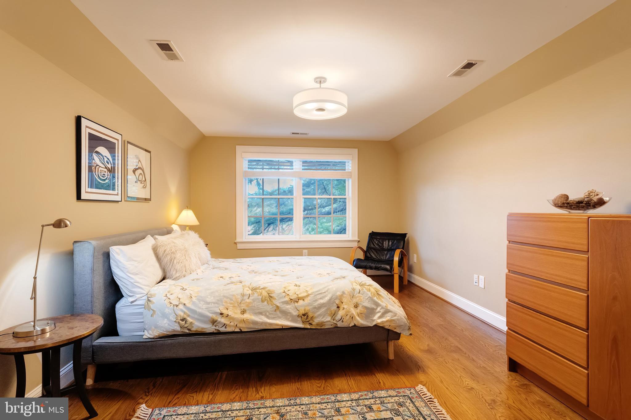 TAYLORSTOWN - Residential