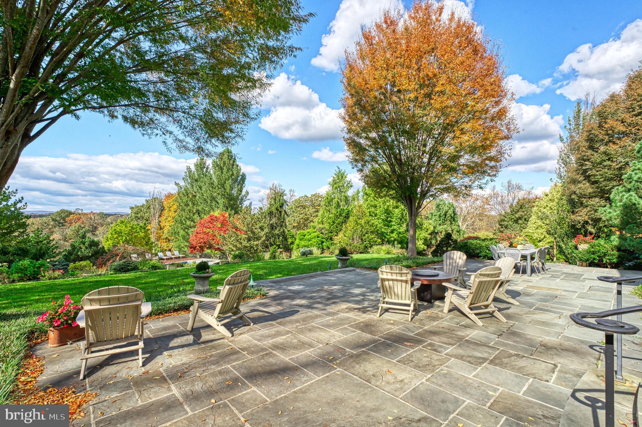 TAYLORSTOWN - Residential