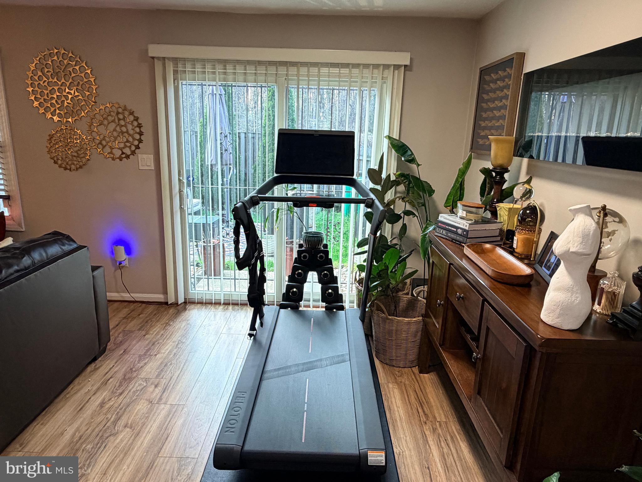 HILLCREST TOWNE - Residential