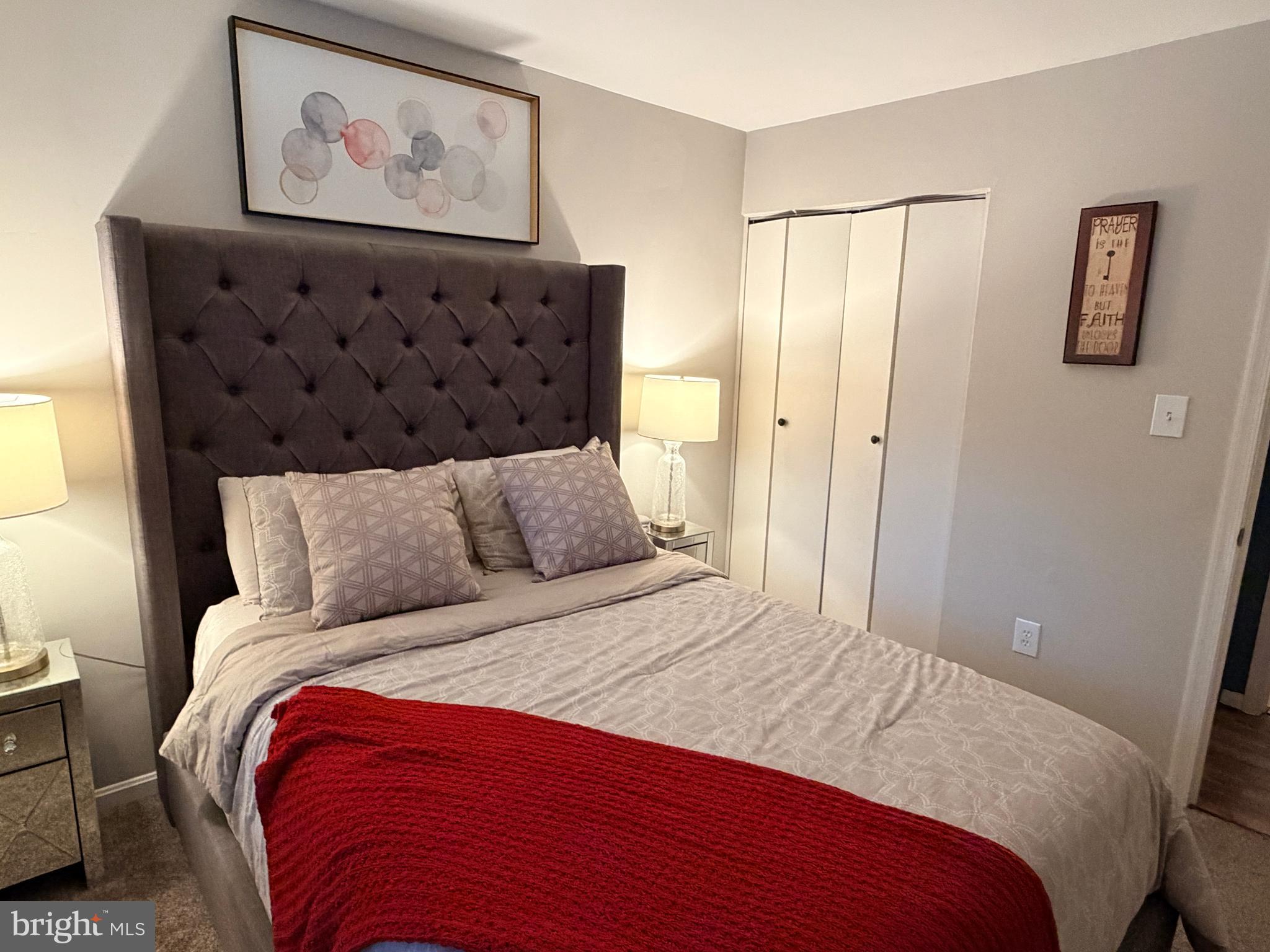 HILLCREST TOWNE - Residential