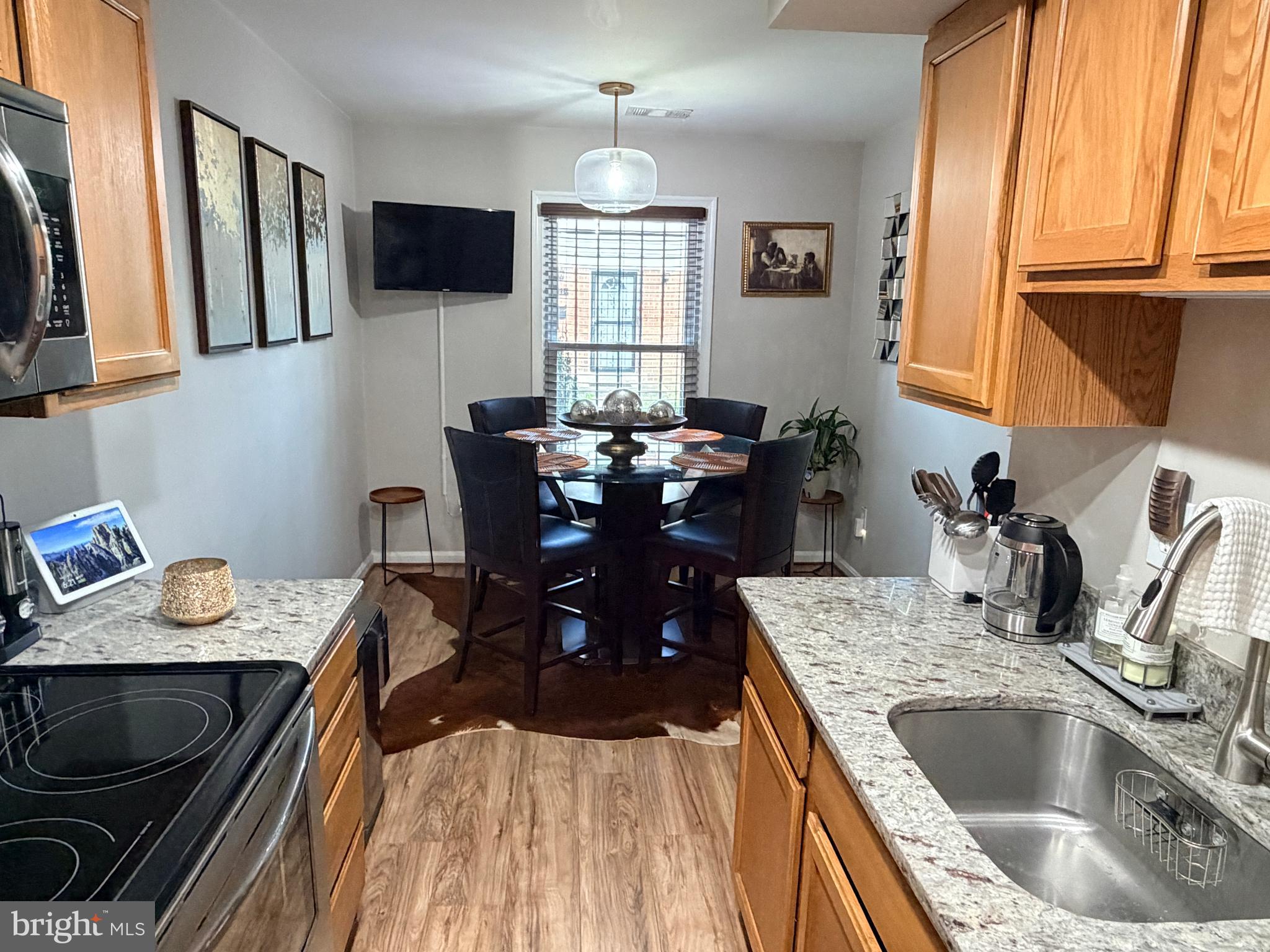 HILLCREST TOWNE - Residential