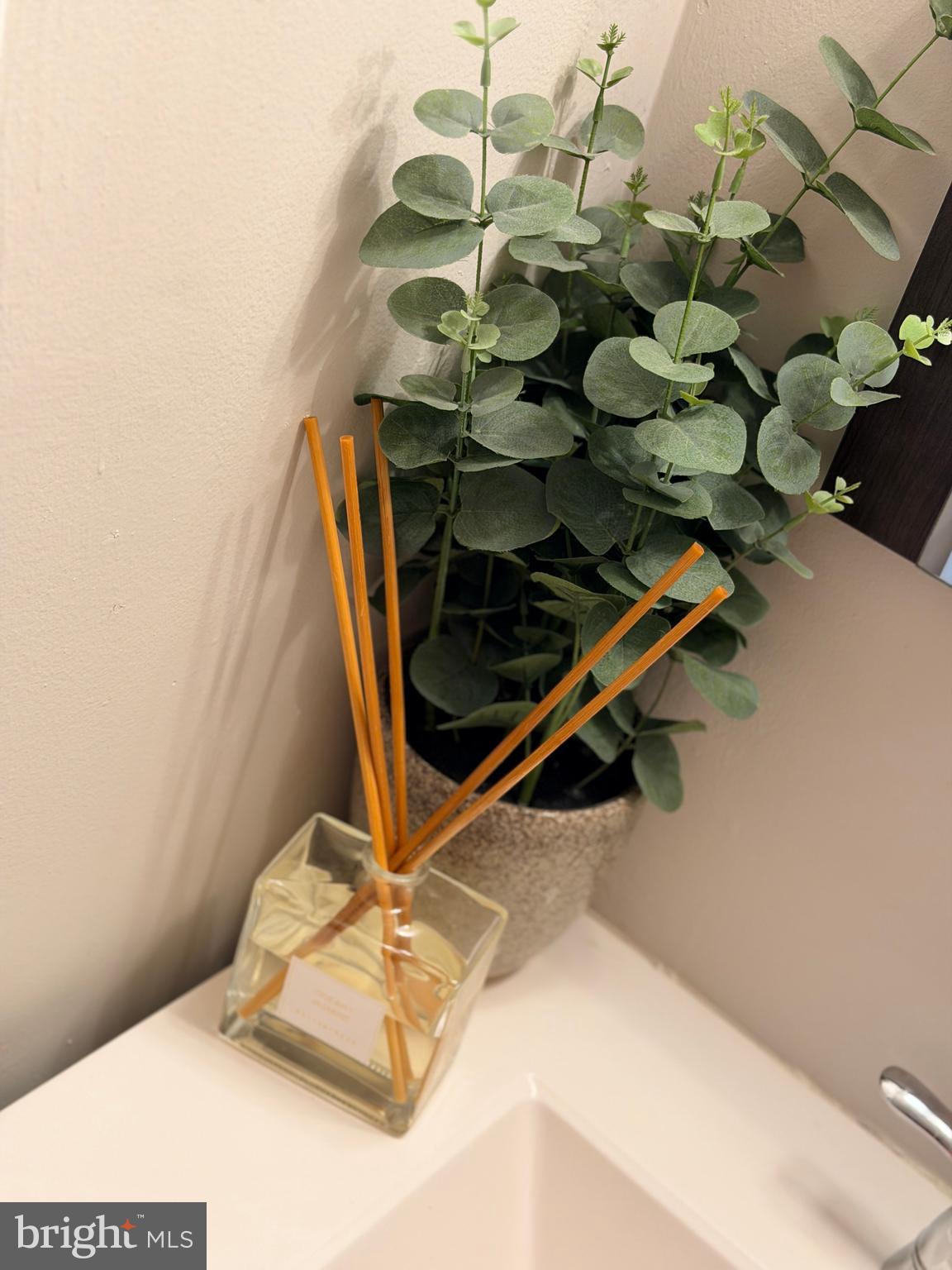 HILLCREST TOWNE - Residential