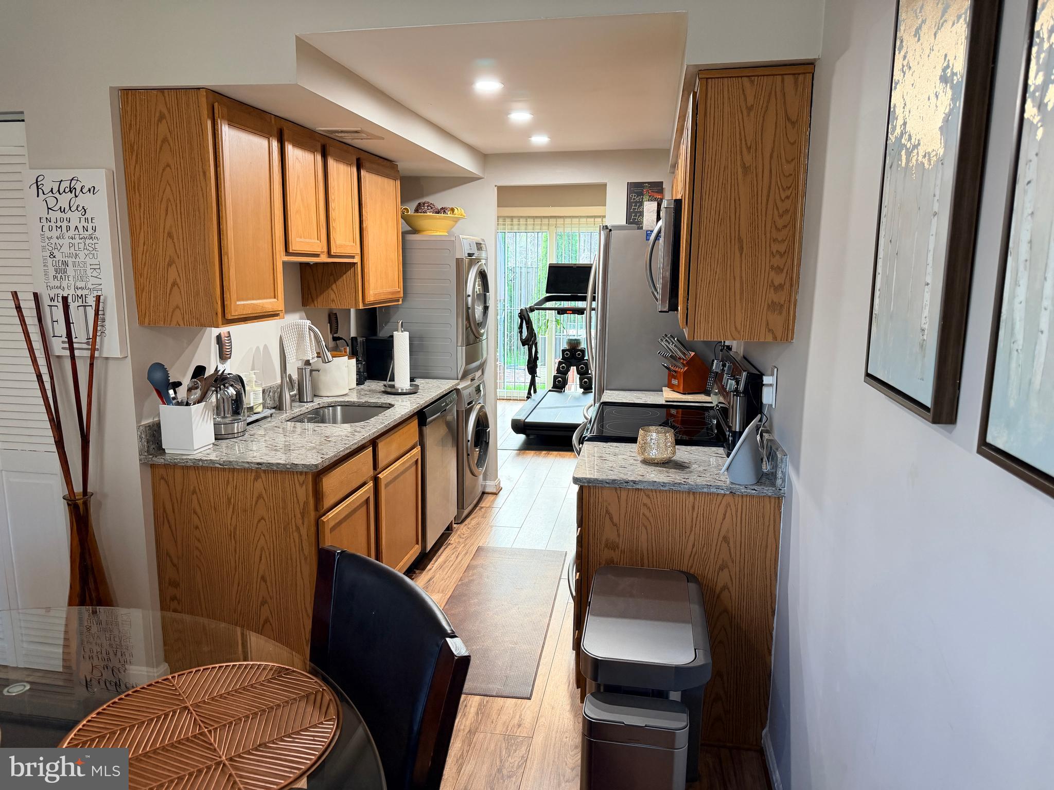 HILLCREST TOWNE - Residential