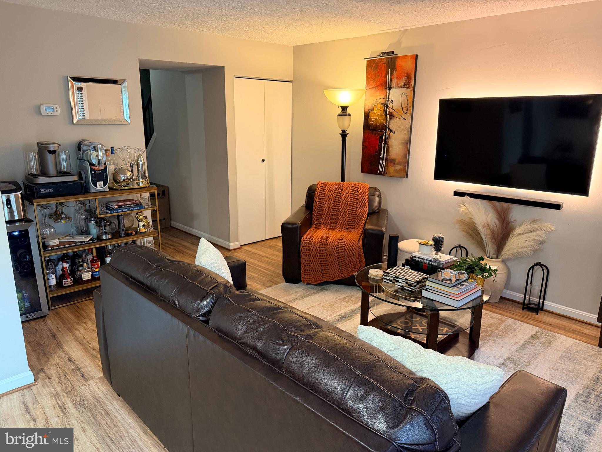 HILLCREST TOWNE - Residential