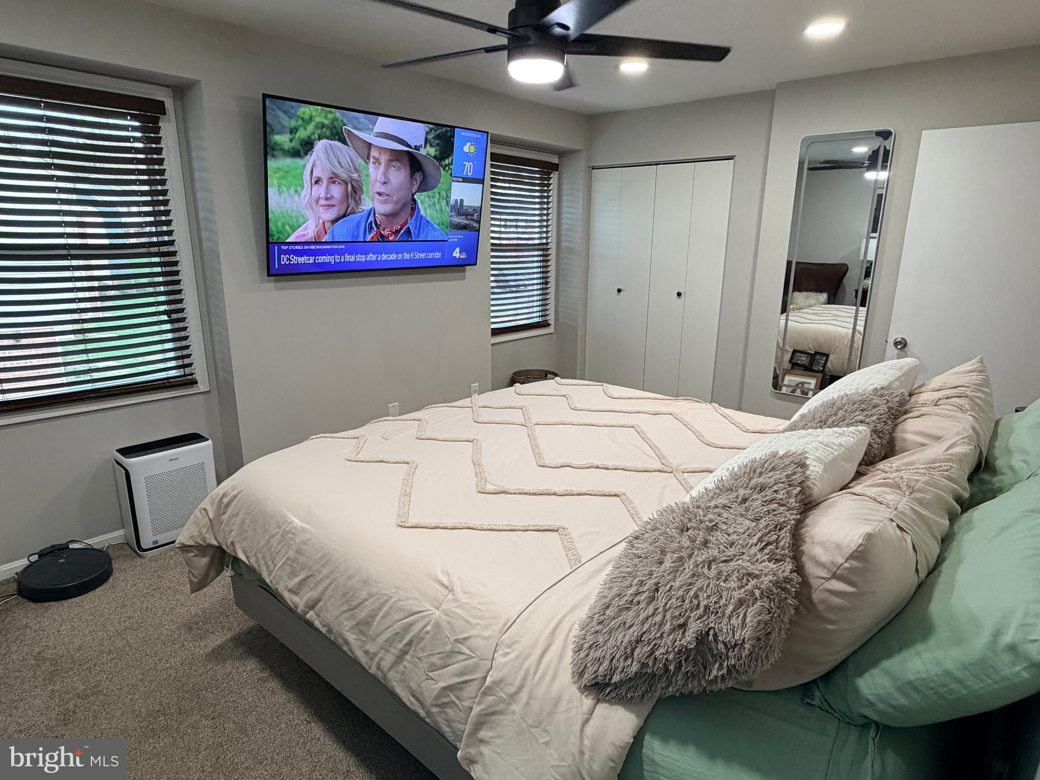 HILLCREST TOWNE - Residential