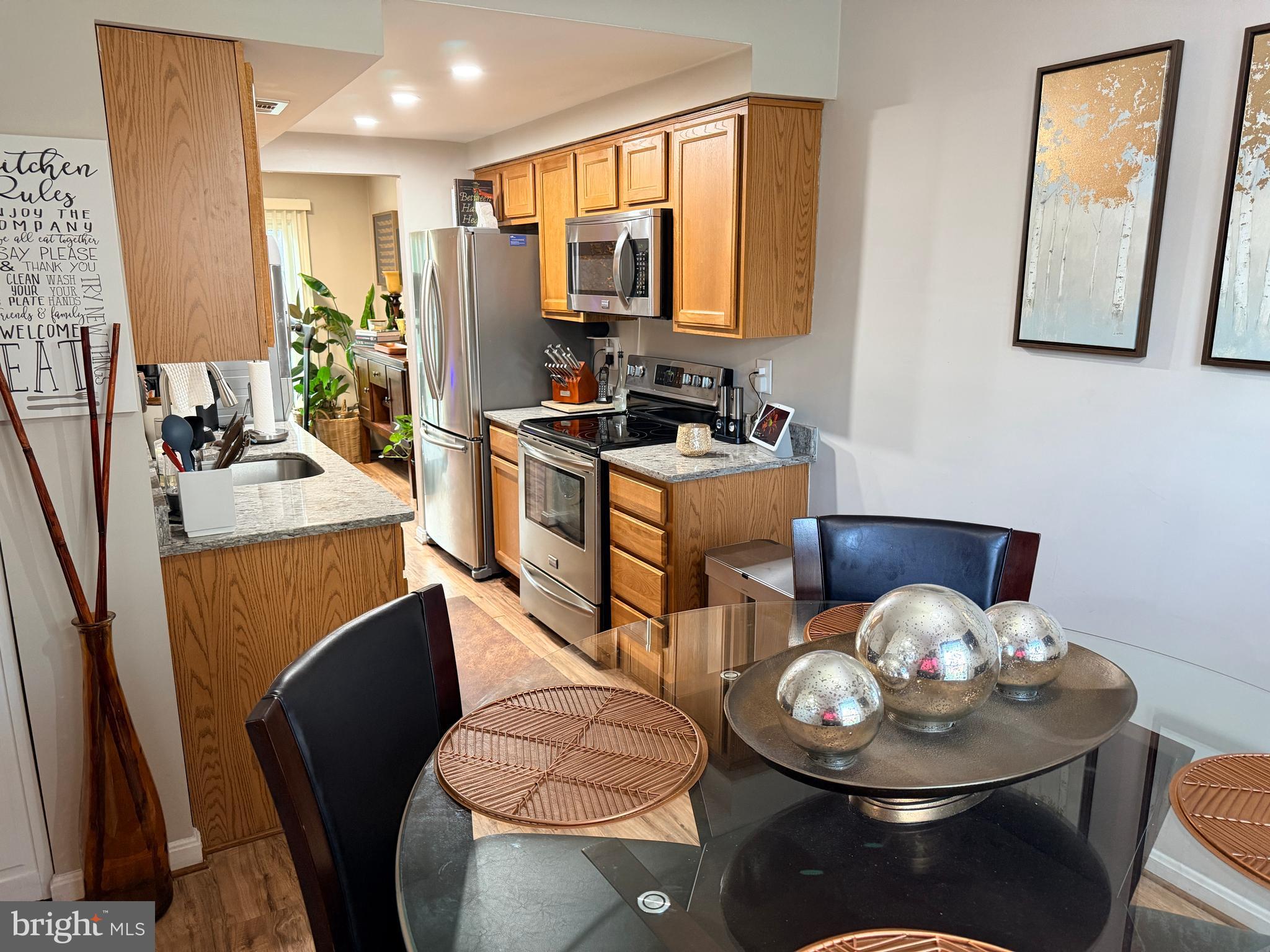 HILLCREST TOWNE - Residential