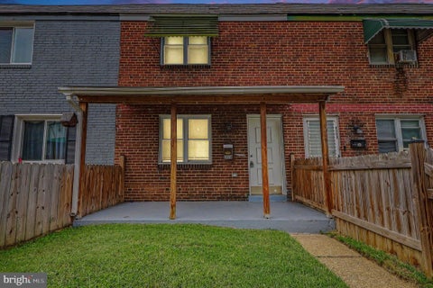 Townhouse For Sale - 3840 8th Street<br/> BALTIMORE, MD 21225