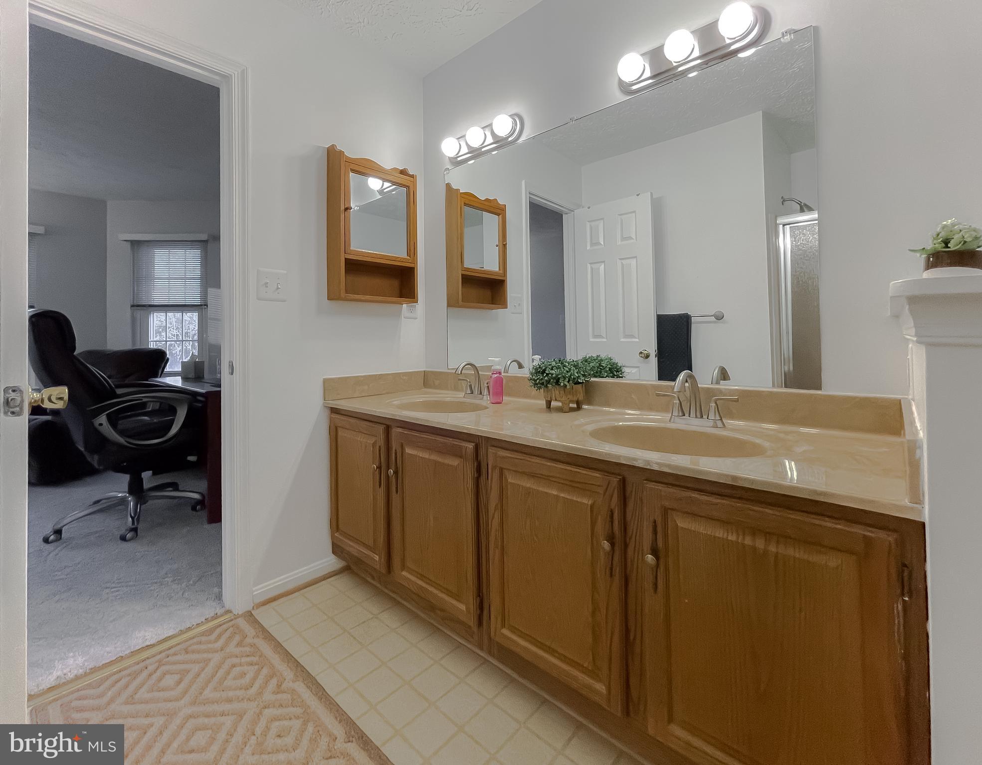 HAMPSHIRE - Residential