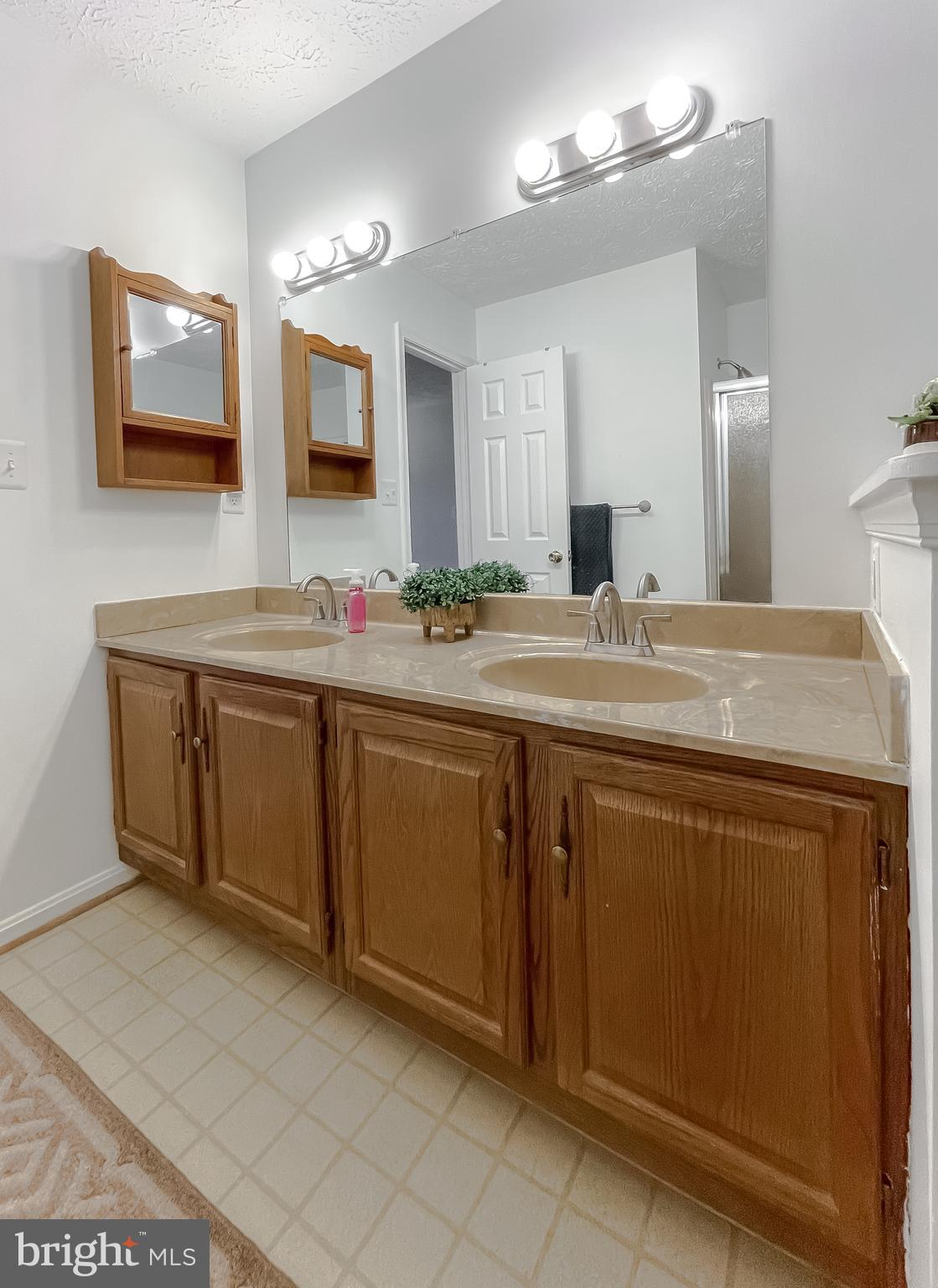 HAMPSHIRE - Residential