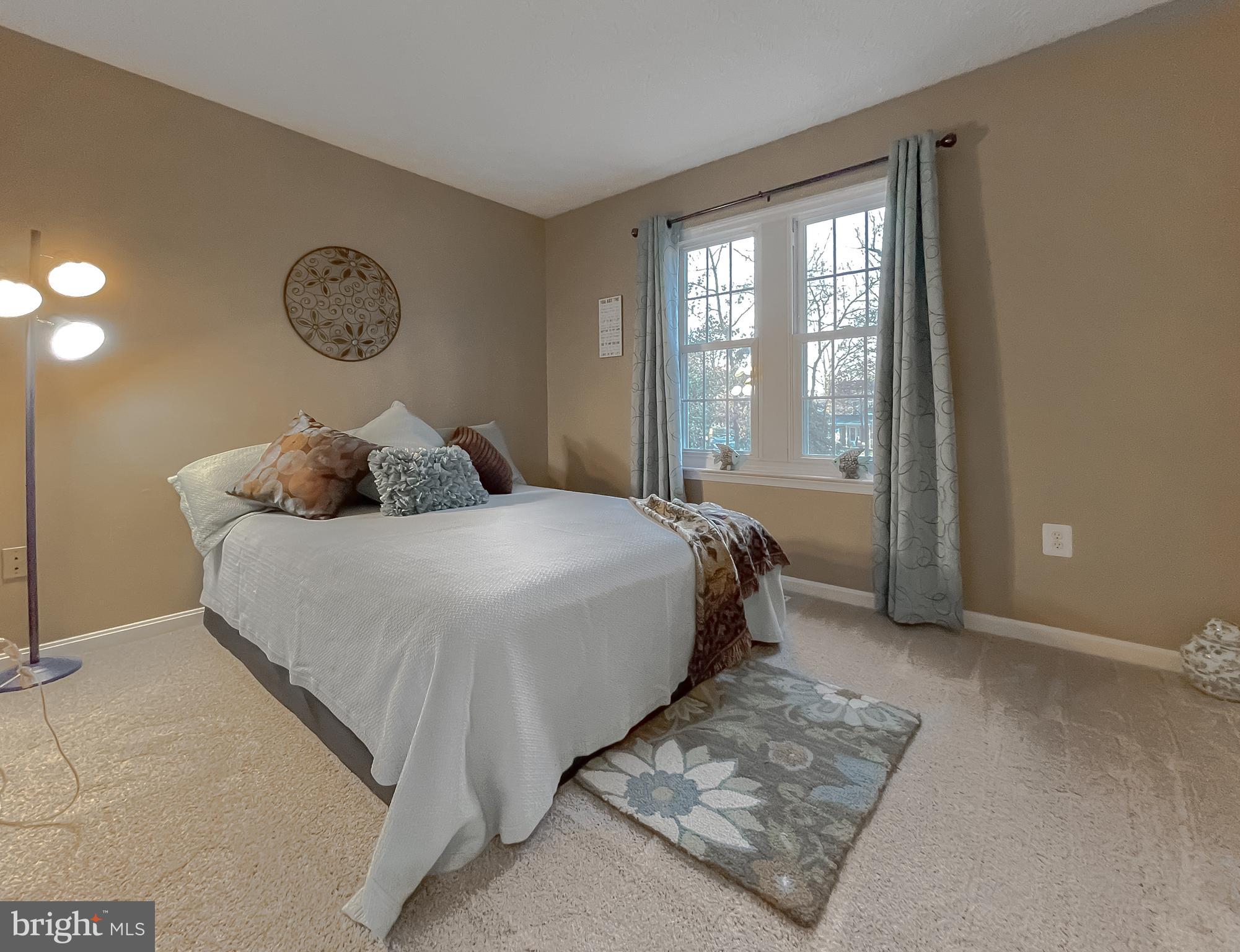 HAMPSHIRE - Residential