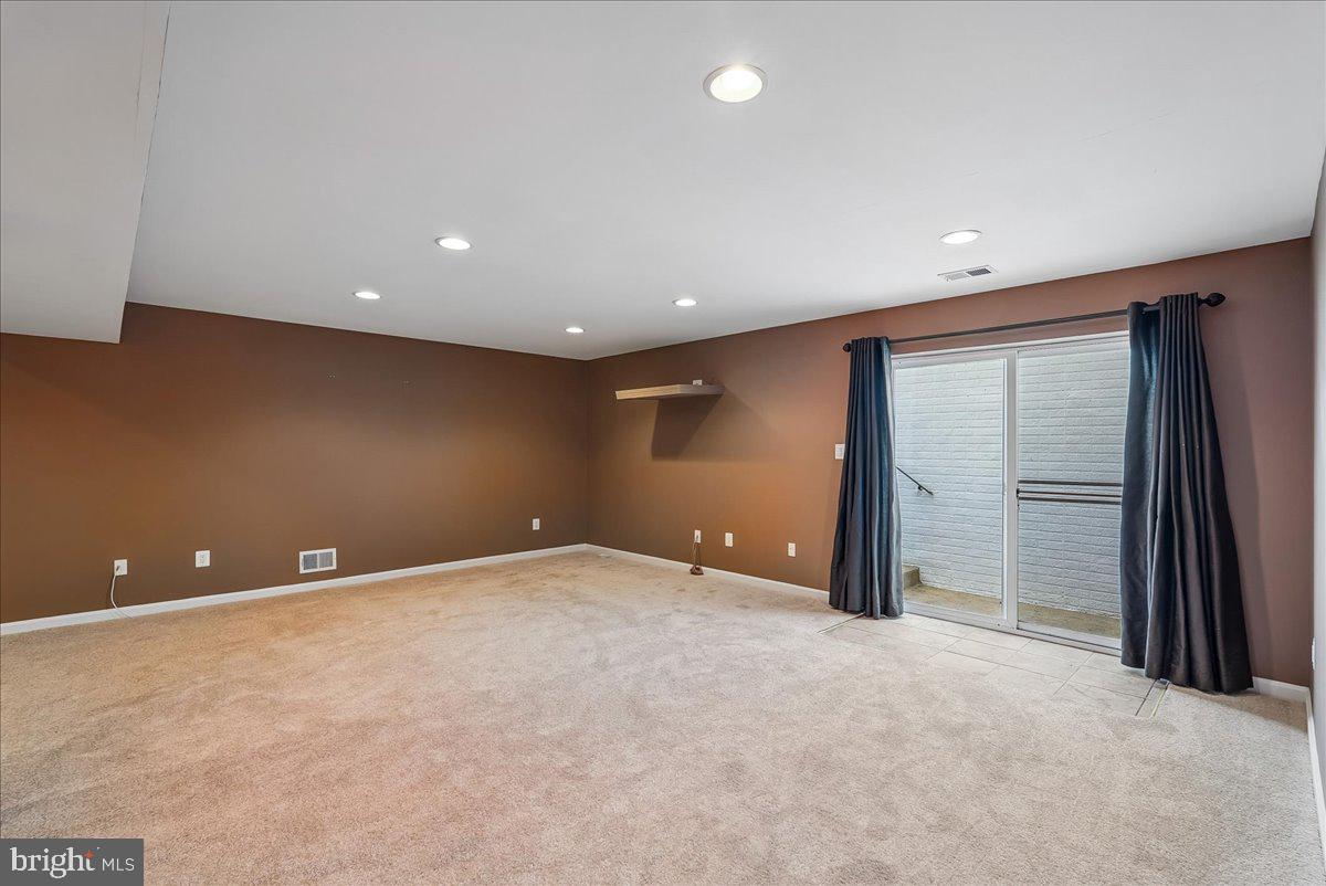 VINT HILL - Residential