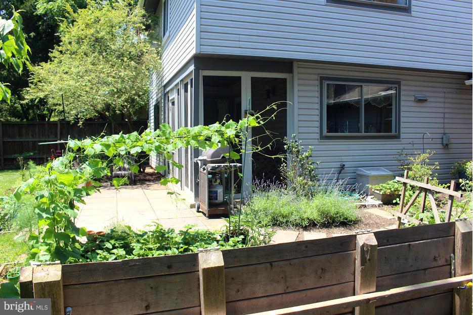 SUGARLAND RUN - Residential