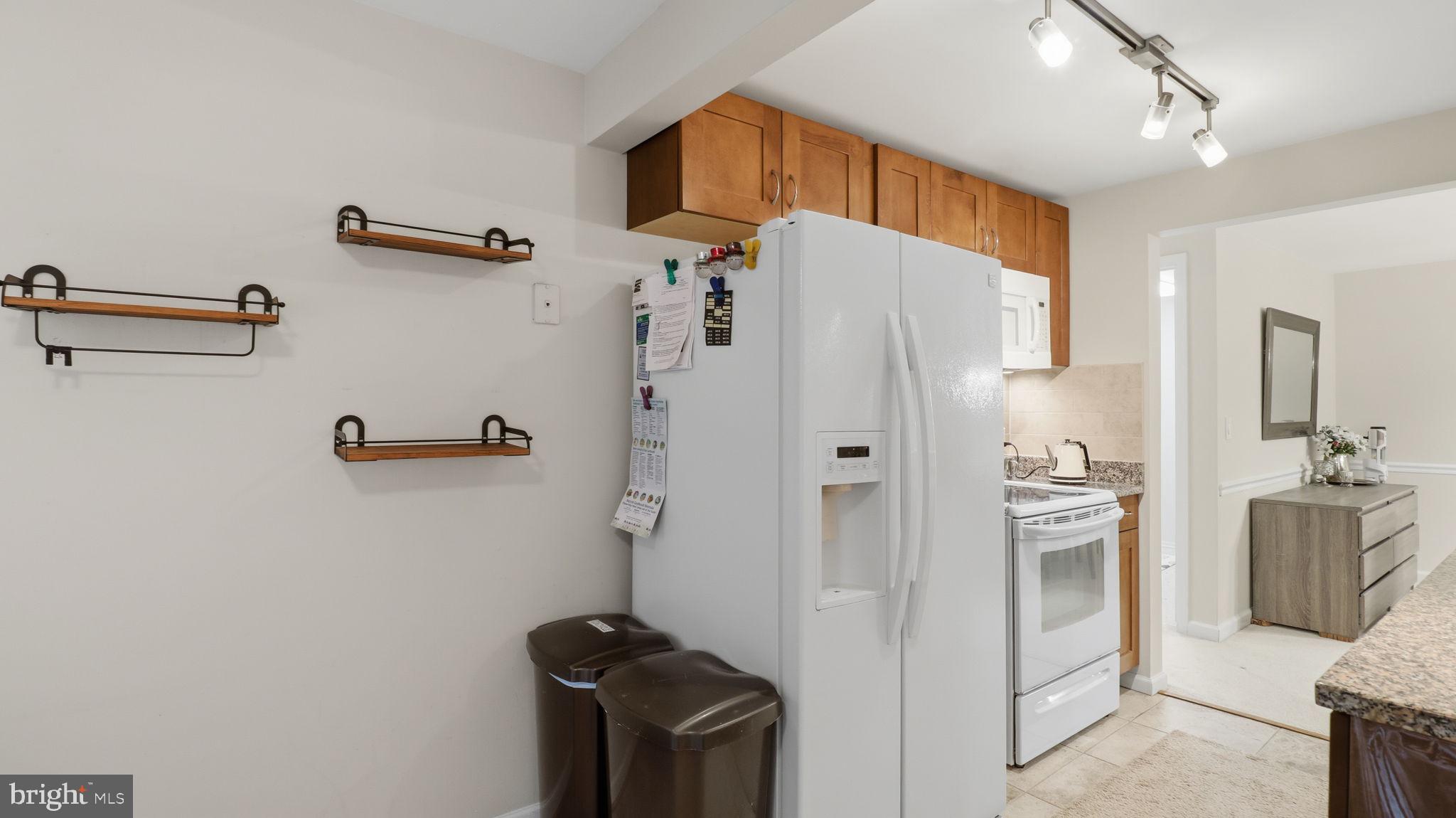 FARMINGDALE - Residential Lease