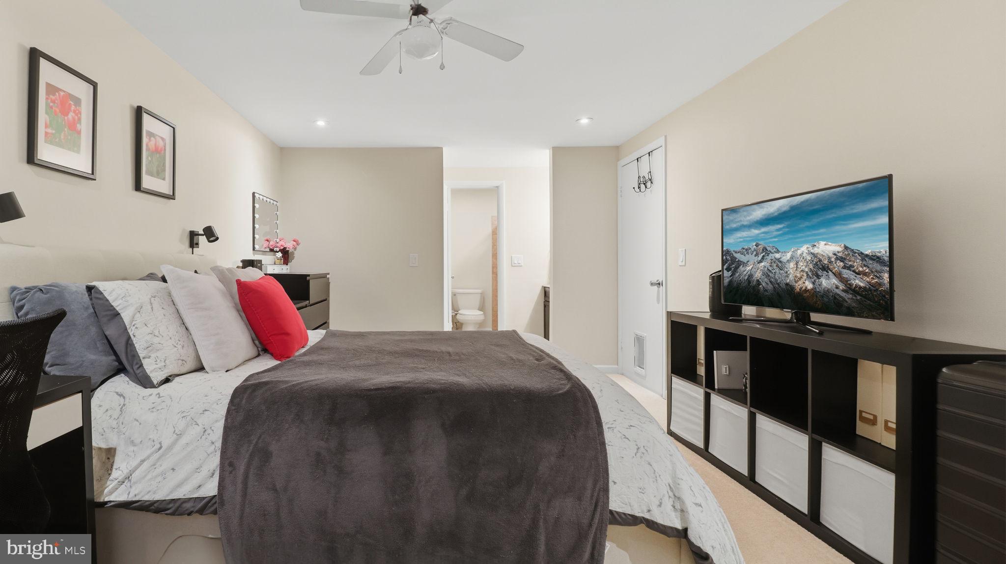 FARMINGDALE - Residential Lease