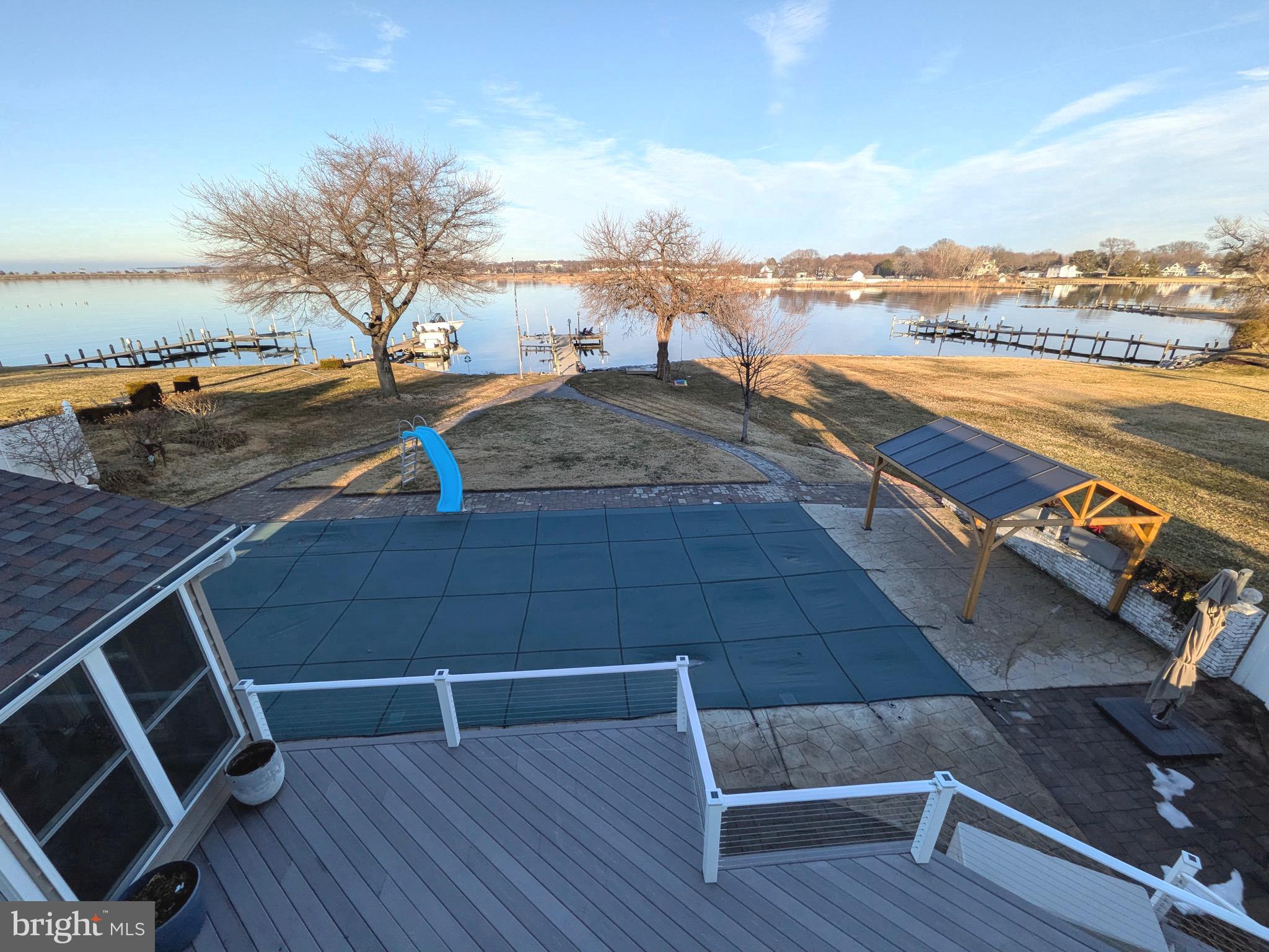 BAY CITY - Residential