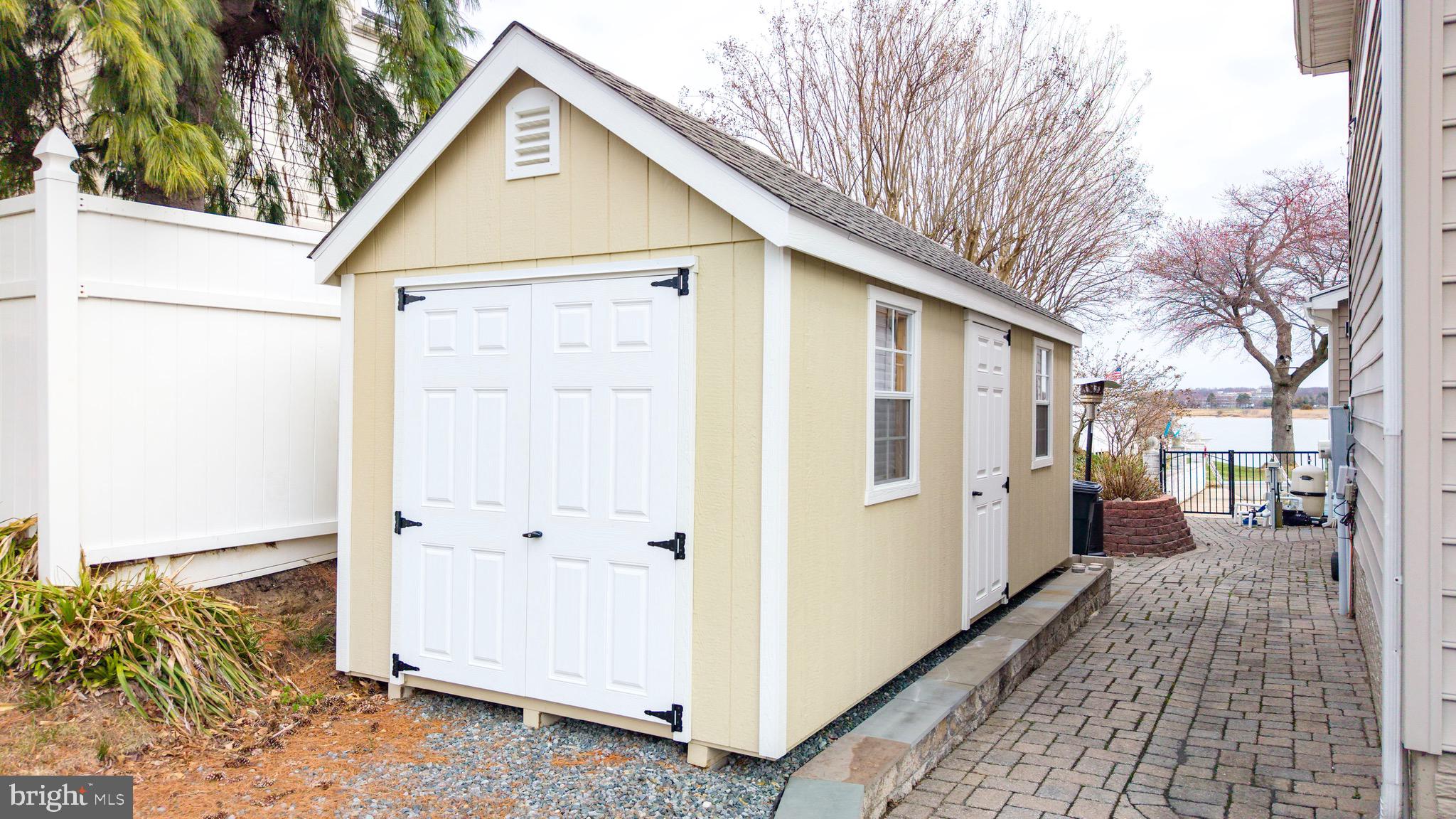 BAY CITY - Residential