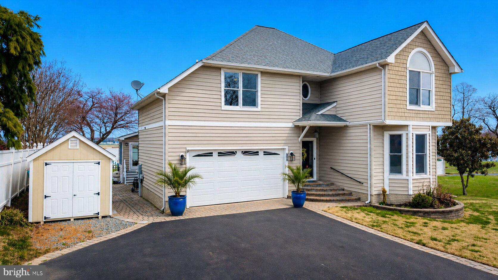 BAY CITY - Residential