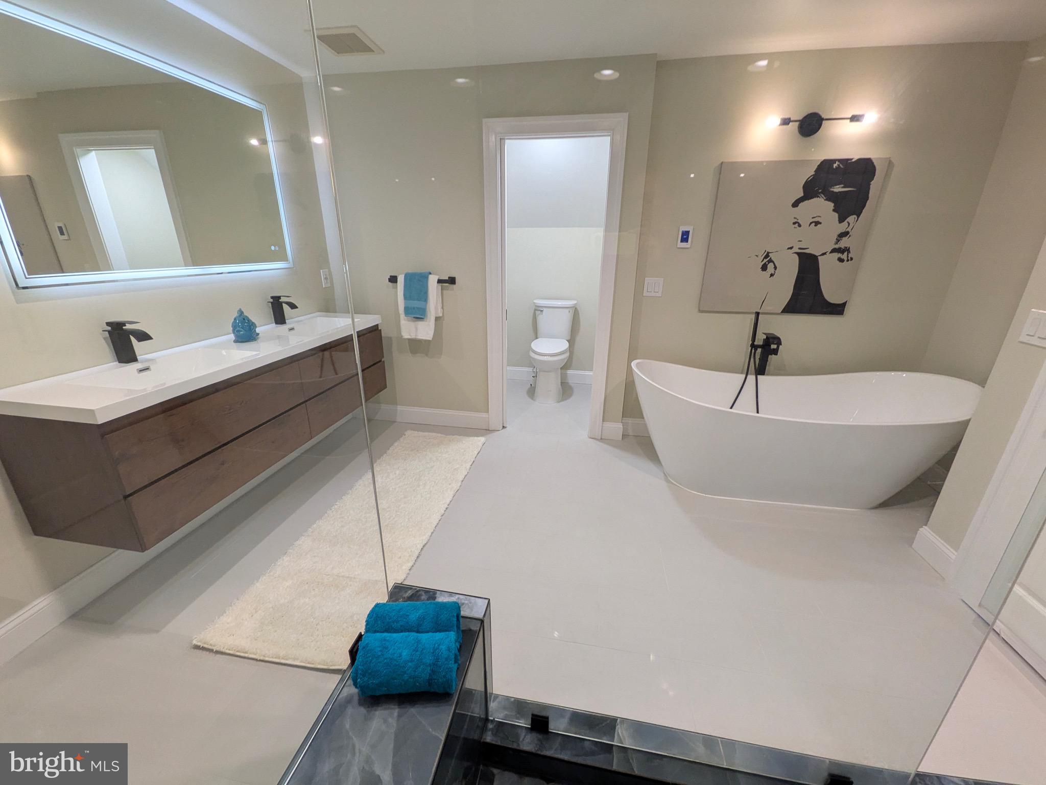 BAY CITY - Residential