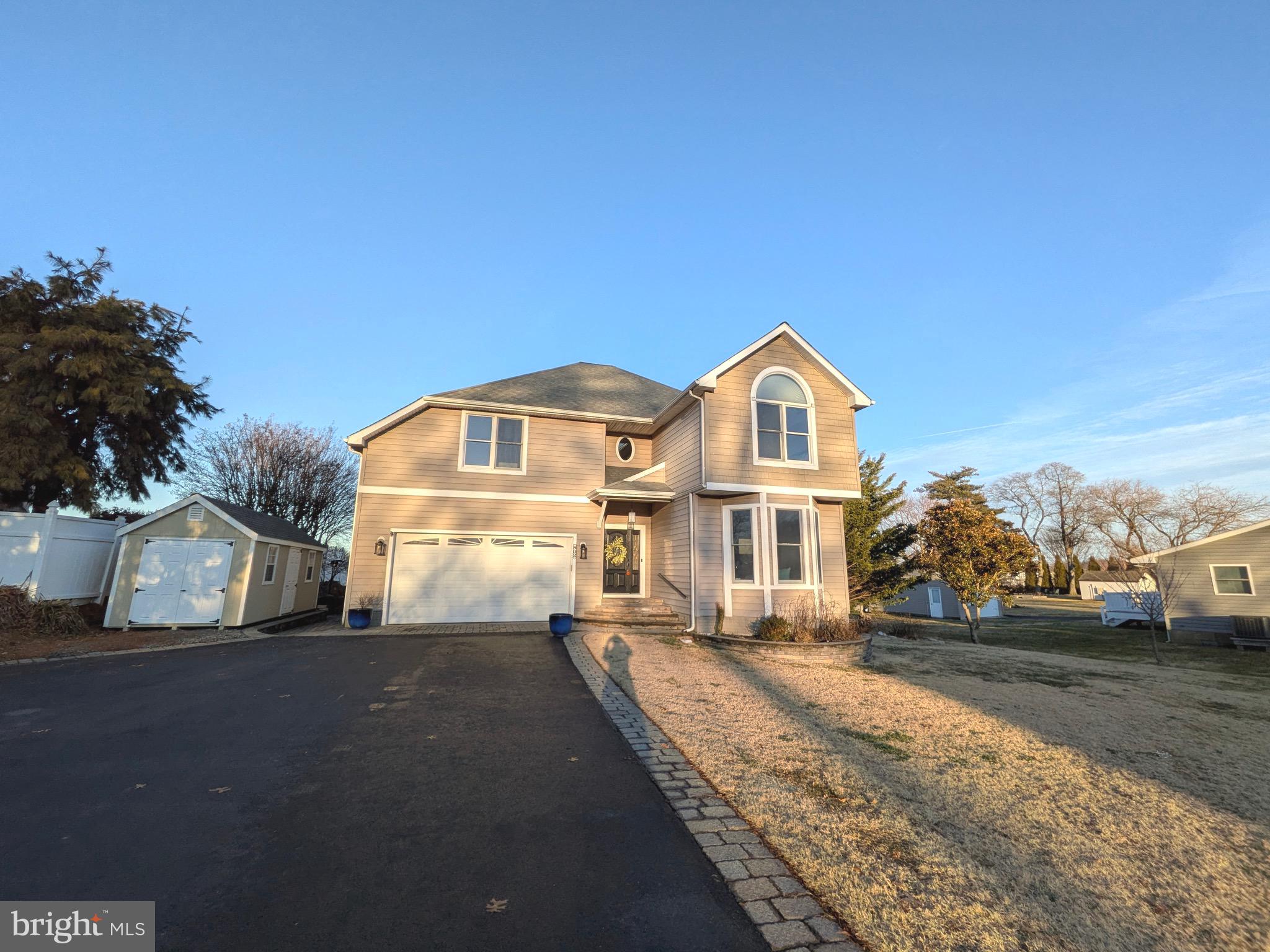 BAY CITY - Residential