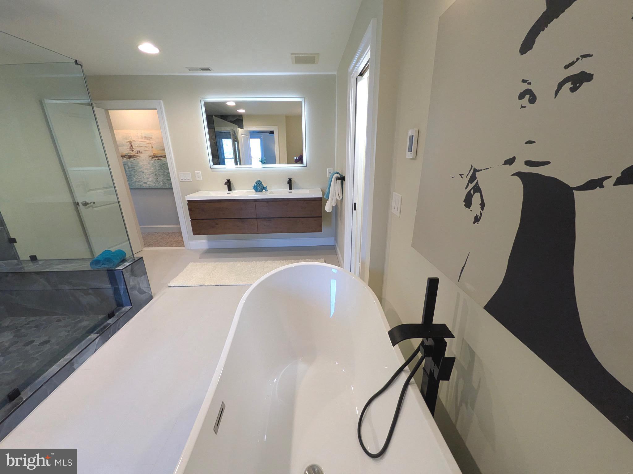 BAY CITY - Residential