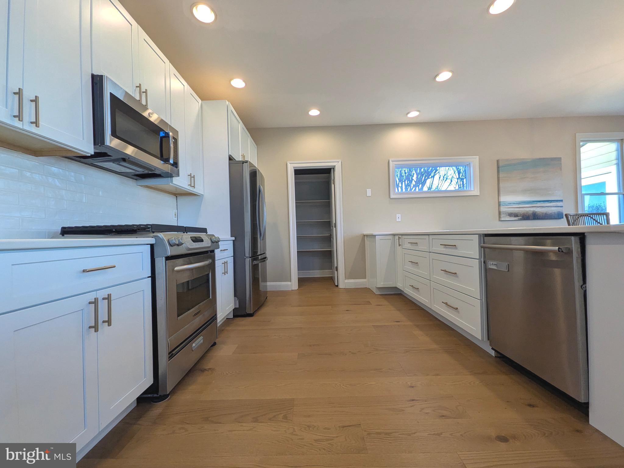 BAY CITY - Residential