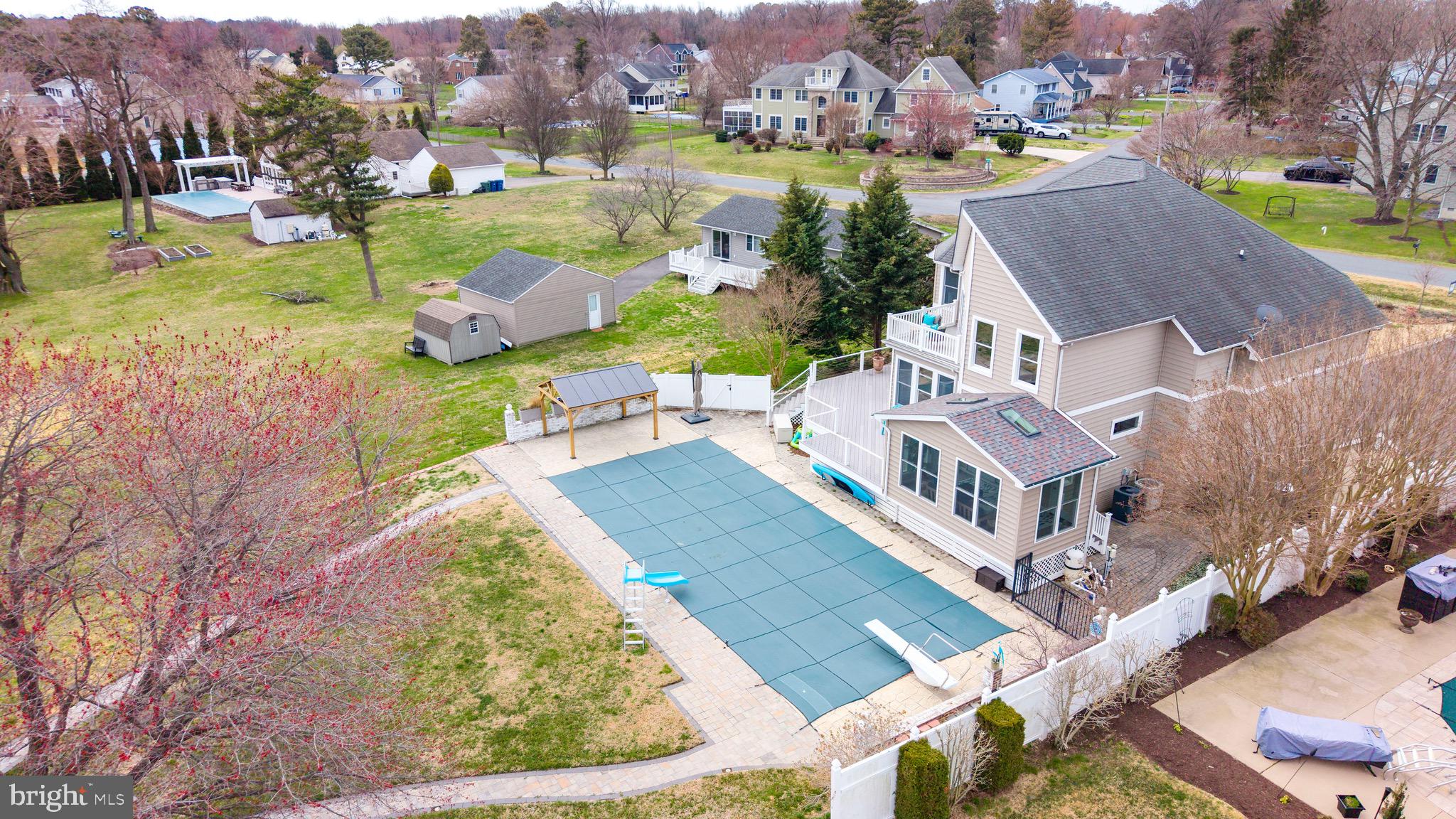 BAY CITY - Residential