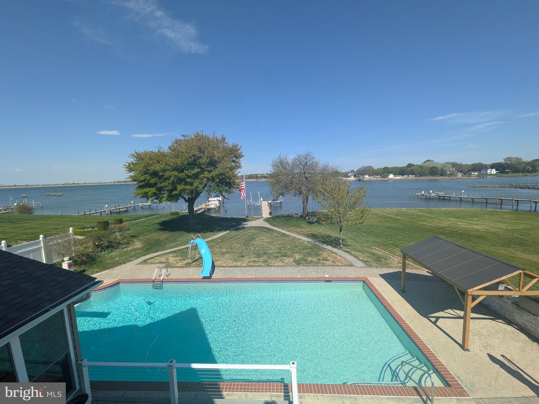 BAY CITY - Residential