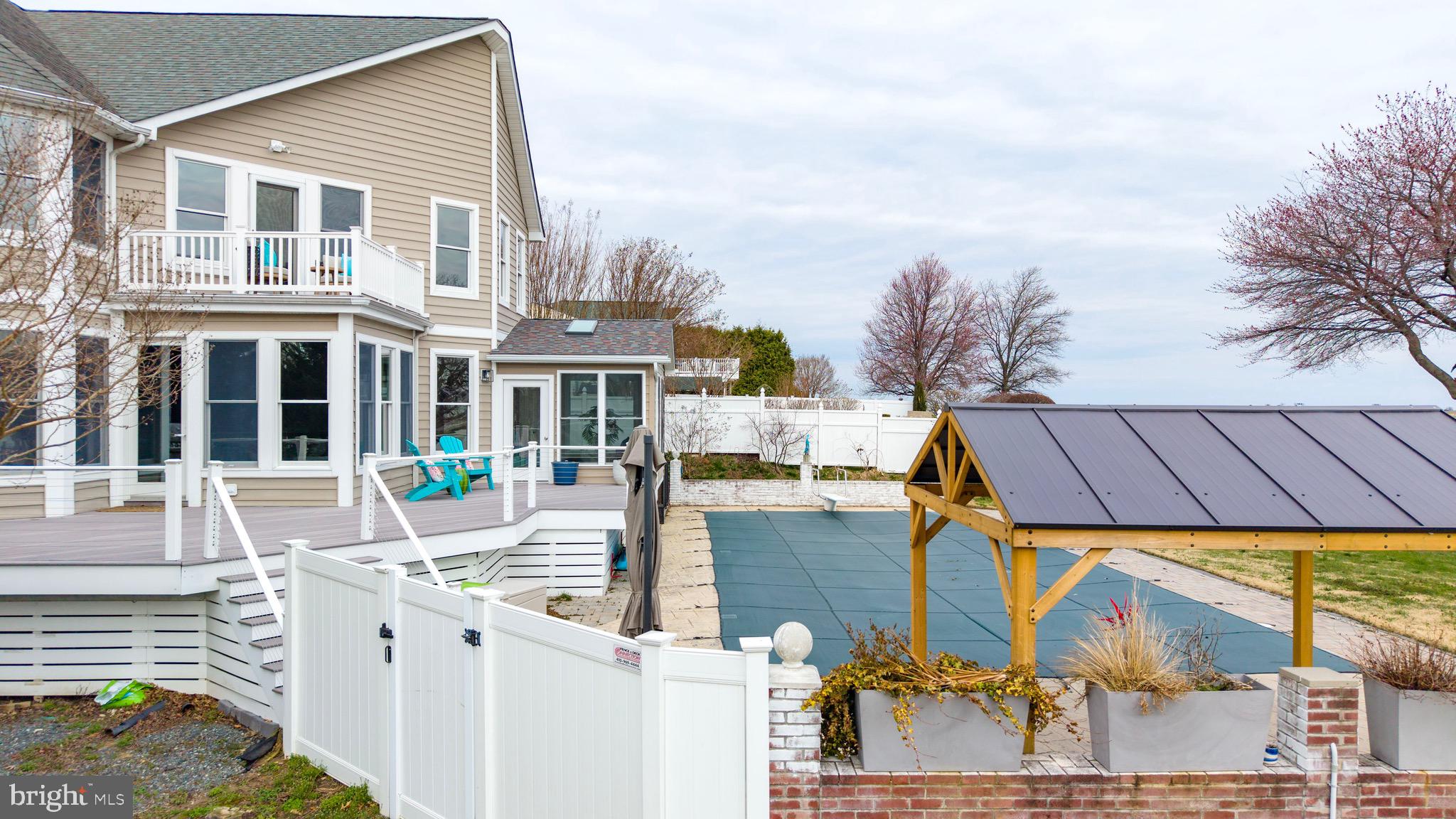 BAY CITY - Residential